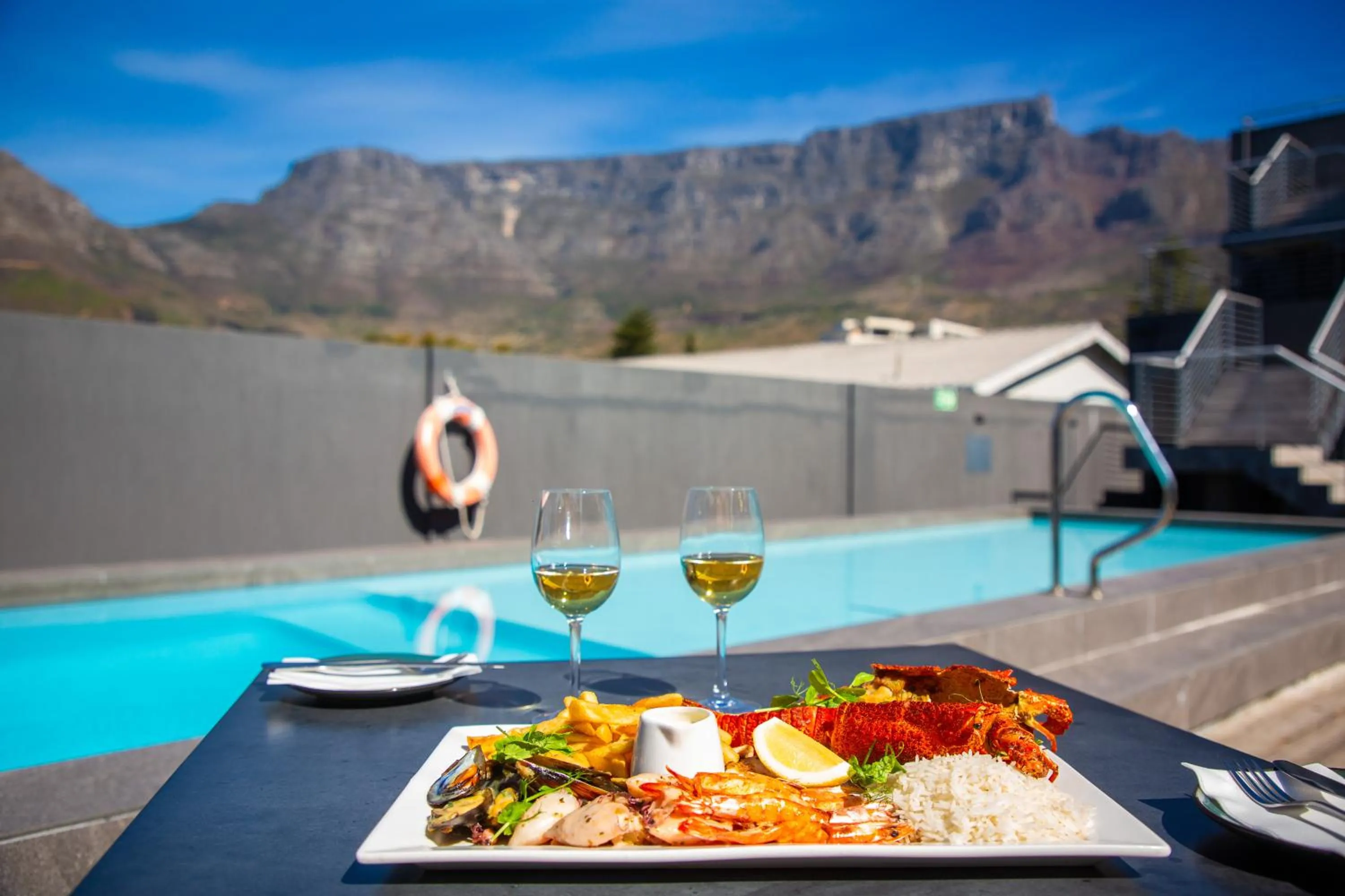 Restaurant/places to eat in Kloof Street Hotel - Lion Roars Hotels & Lodges
