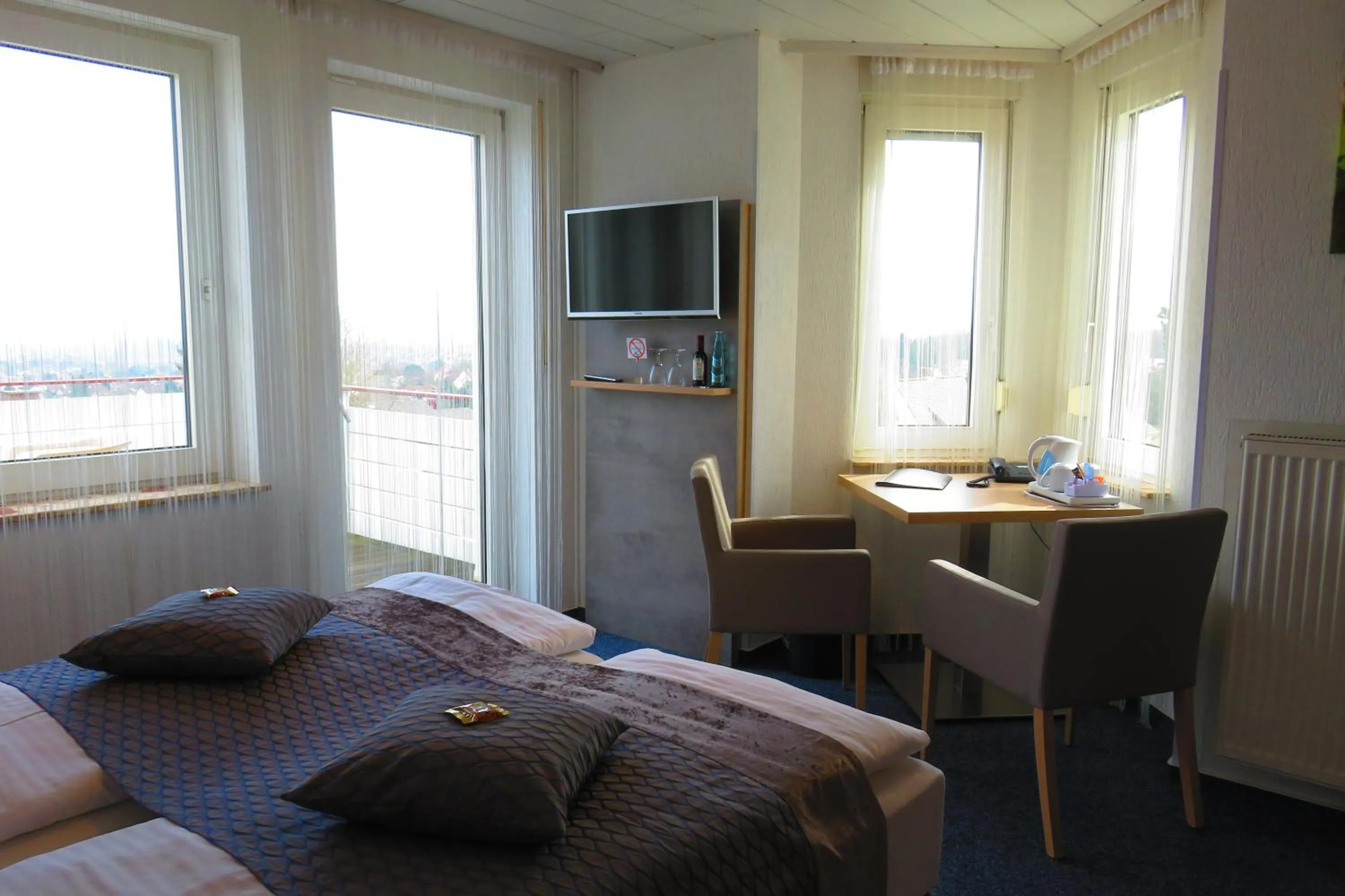 Photo of the whole room, Bed in Hotel Am Sonnenhang