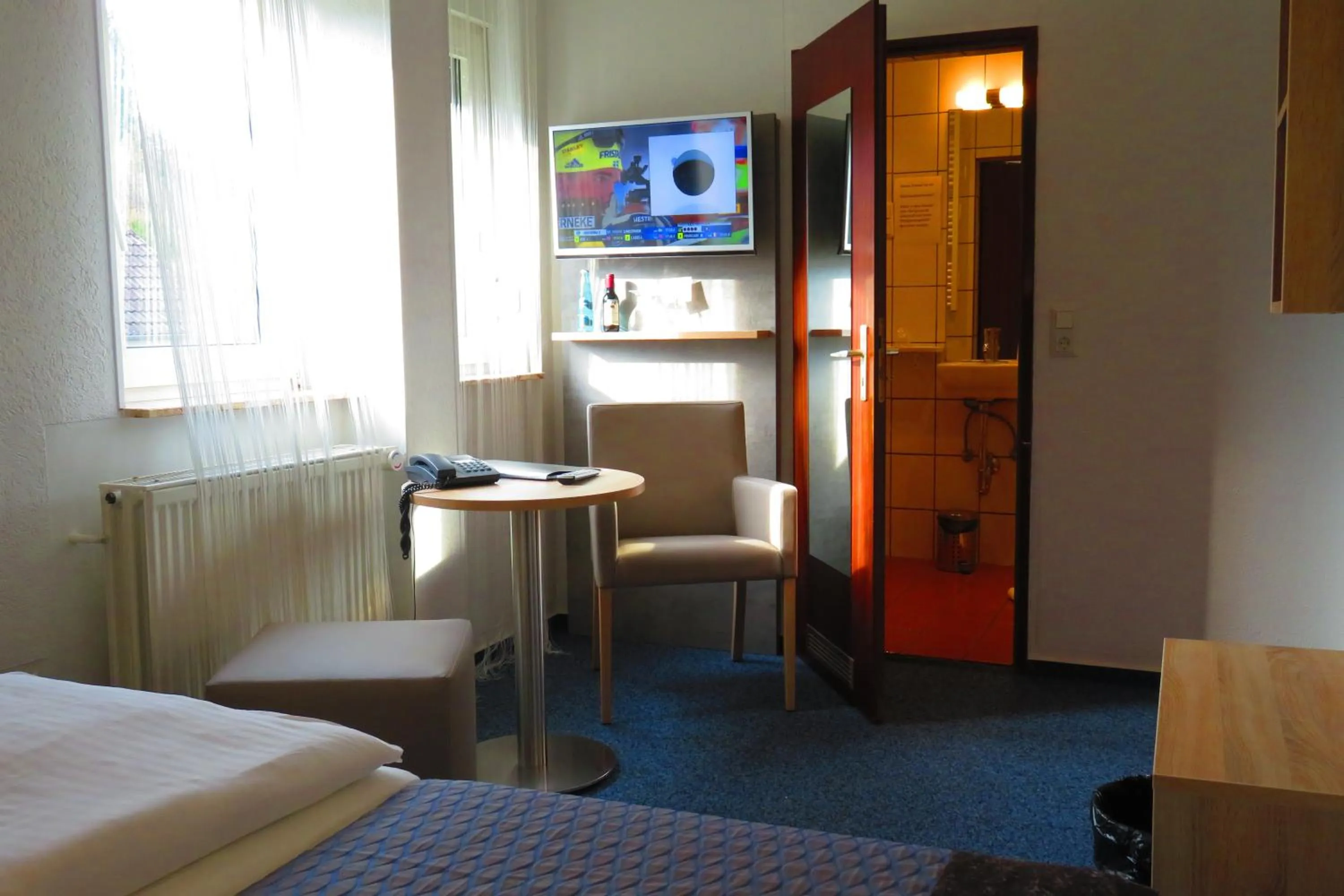 Photo of the whole room, Bed in Hotel Am Sonnenhang