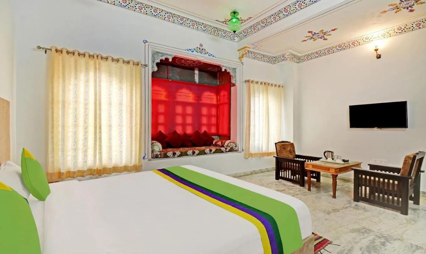 Bed in Khakhri Haveli - A Legacy of Mewar