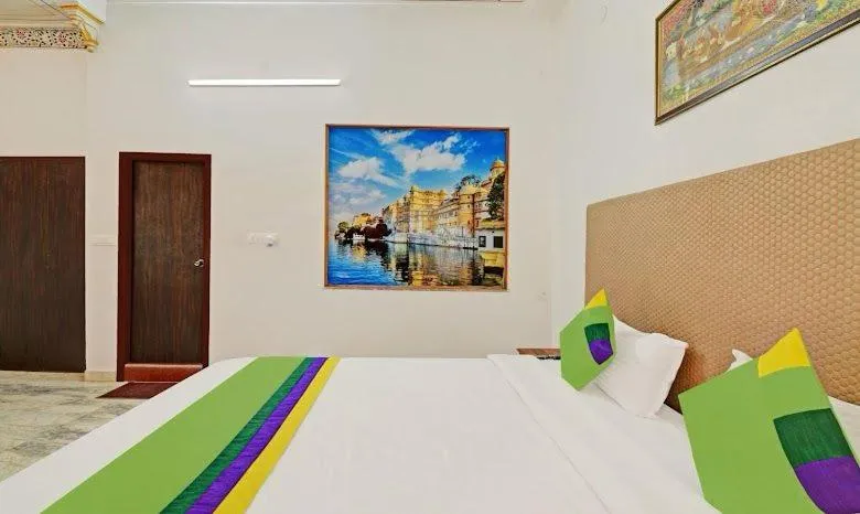 Bed in Khakhri Haveli - A Legacy of Mewar