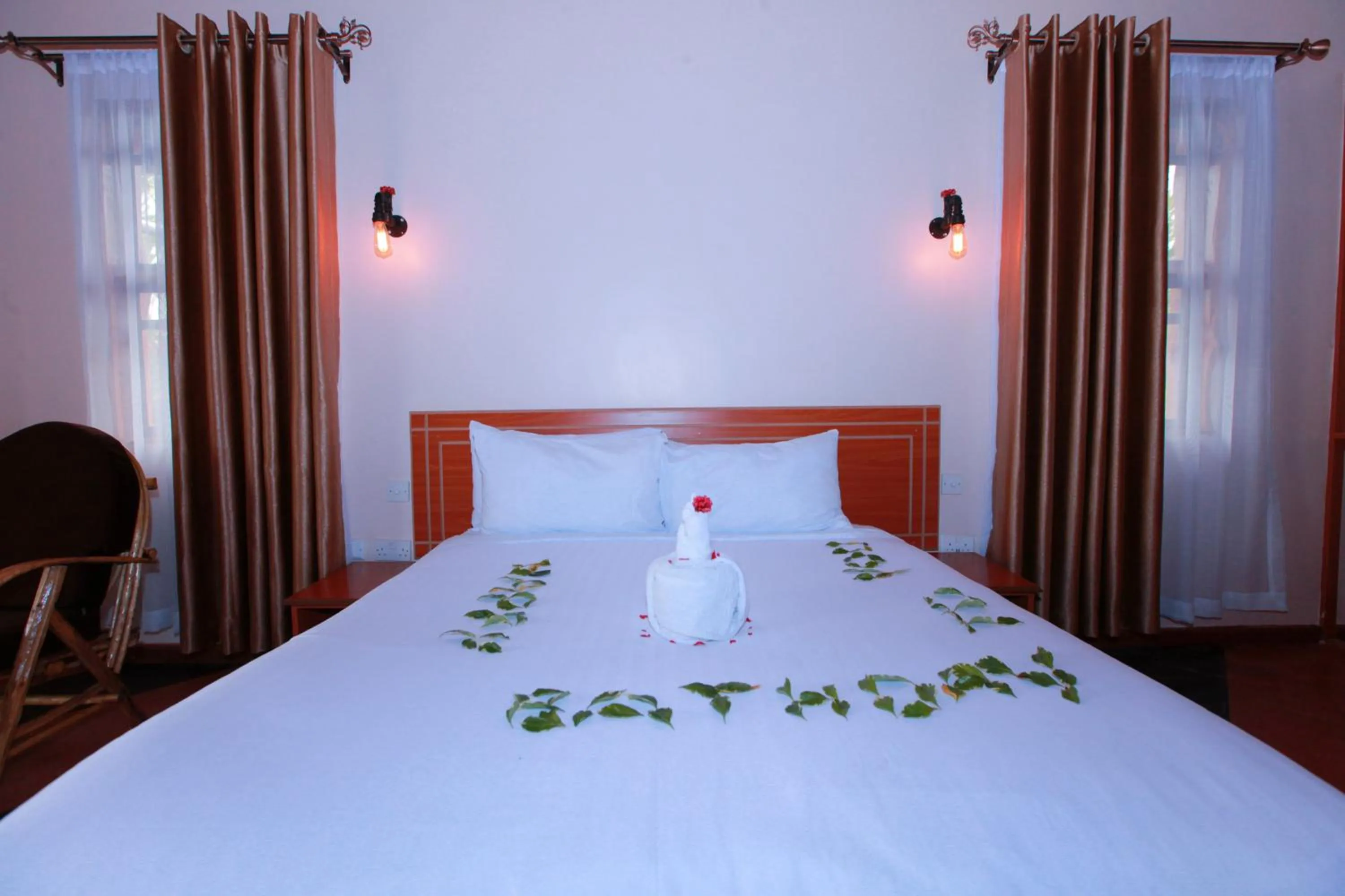 Bedroom, Bed in Mtoni Resort, Naro moru