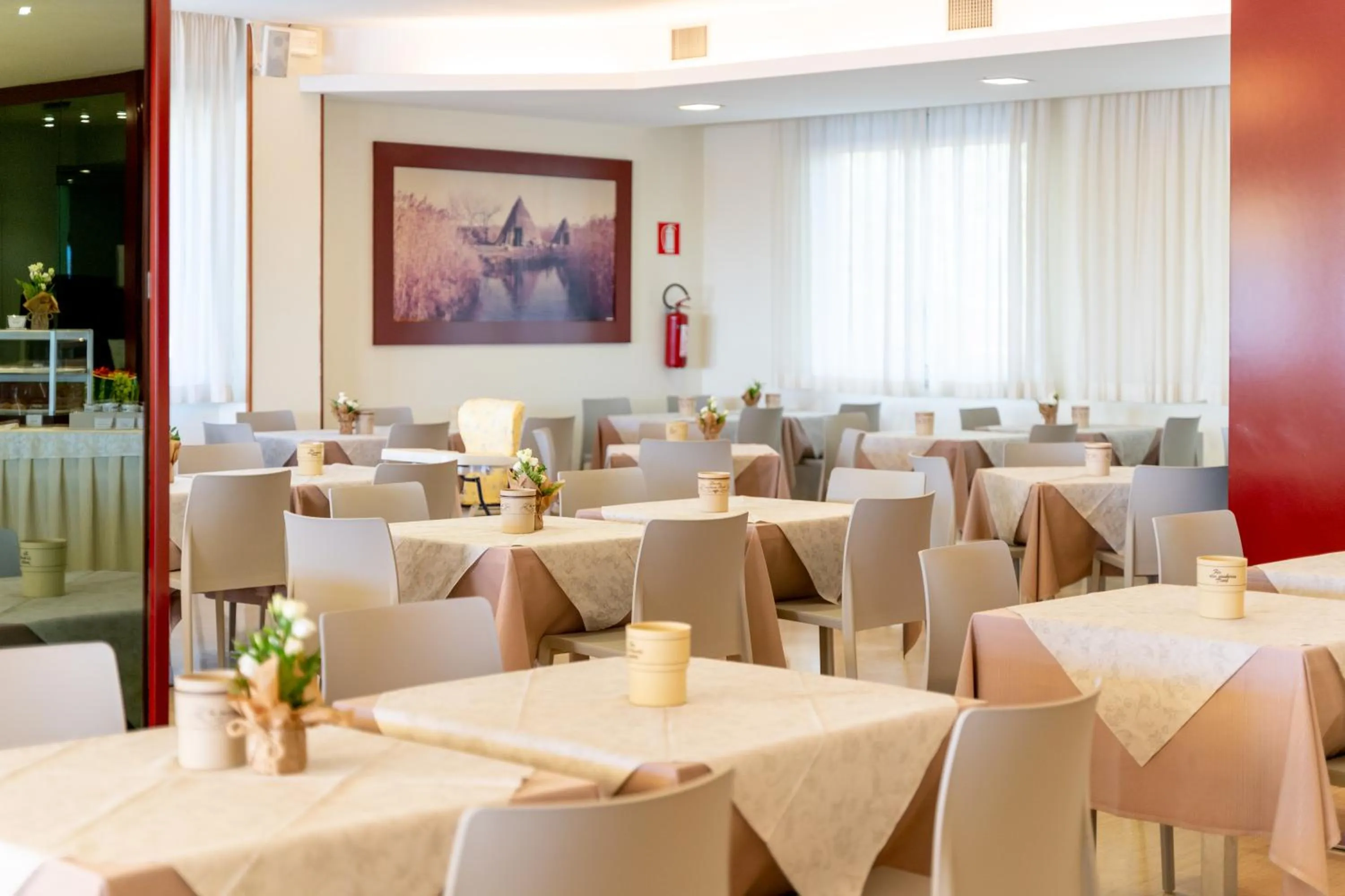 Restaurant/places to eat in Hotel Europa