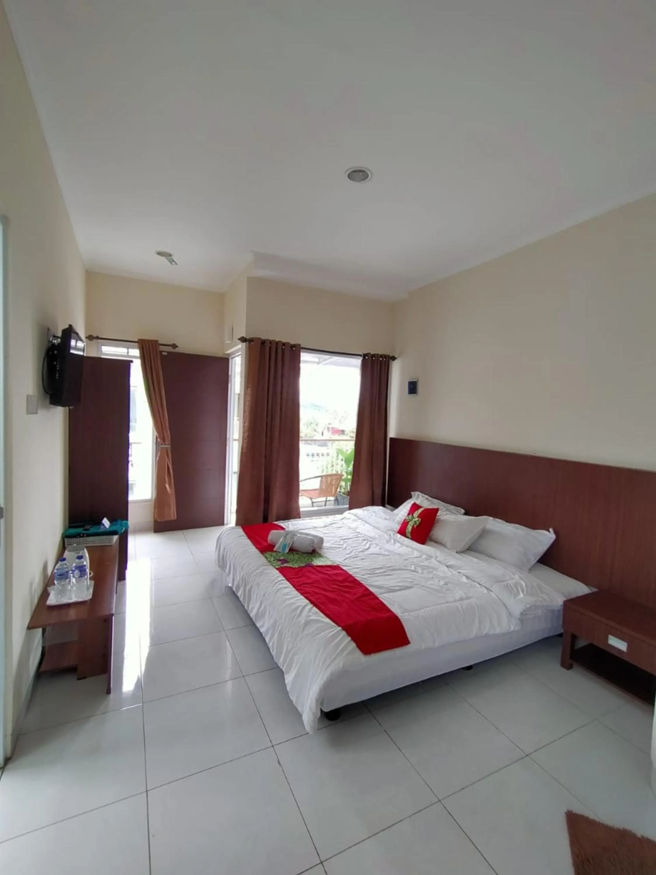 Photo of the whole room in Maulana Hills Syariah Hotel