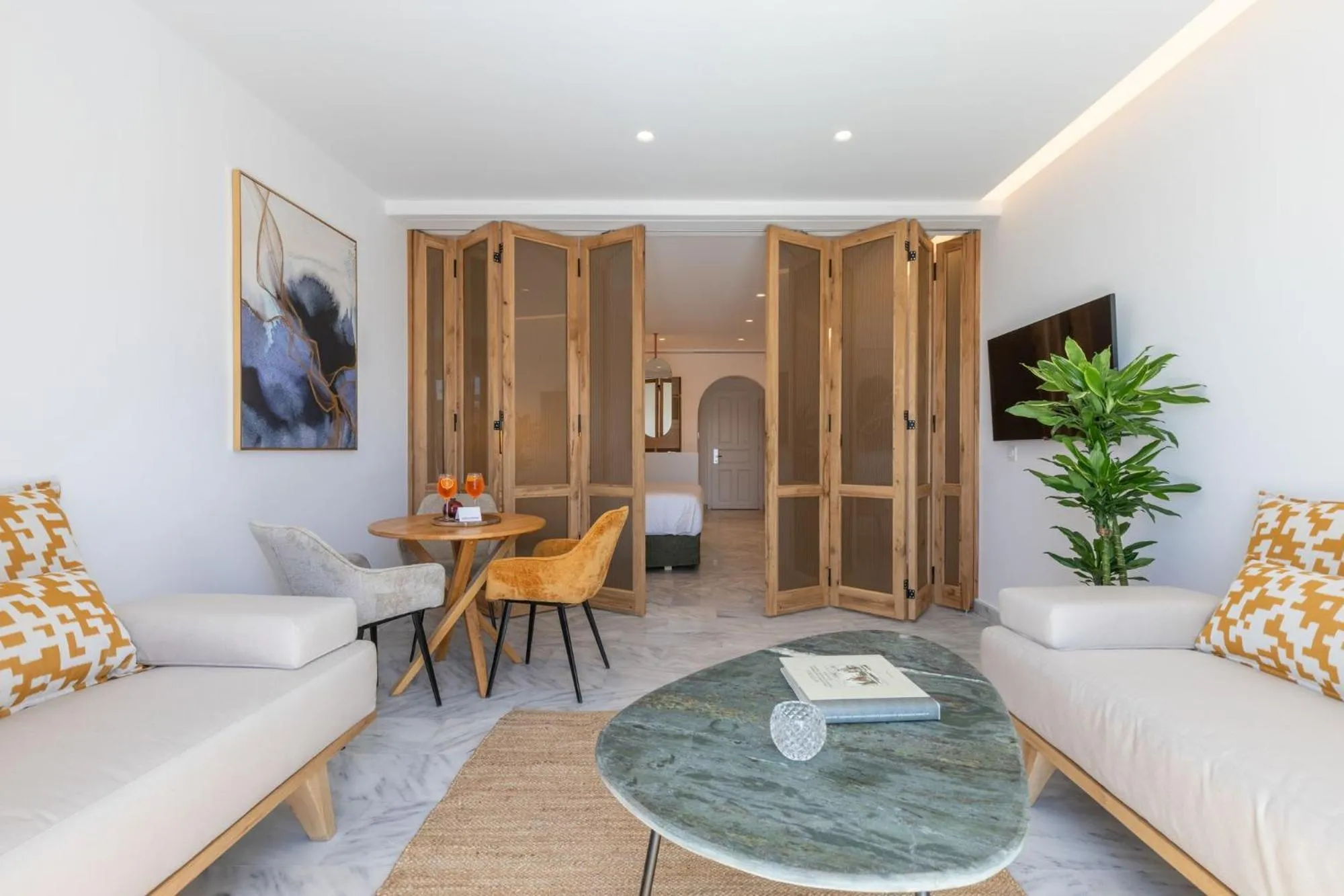 TV and multimedia in San Antonio Summerland