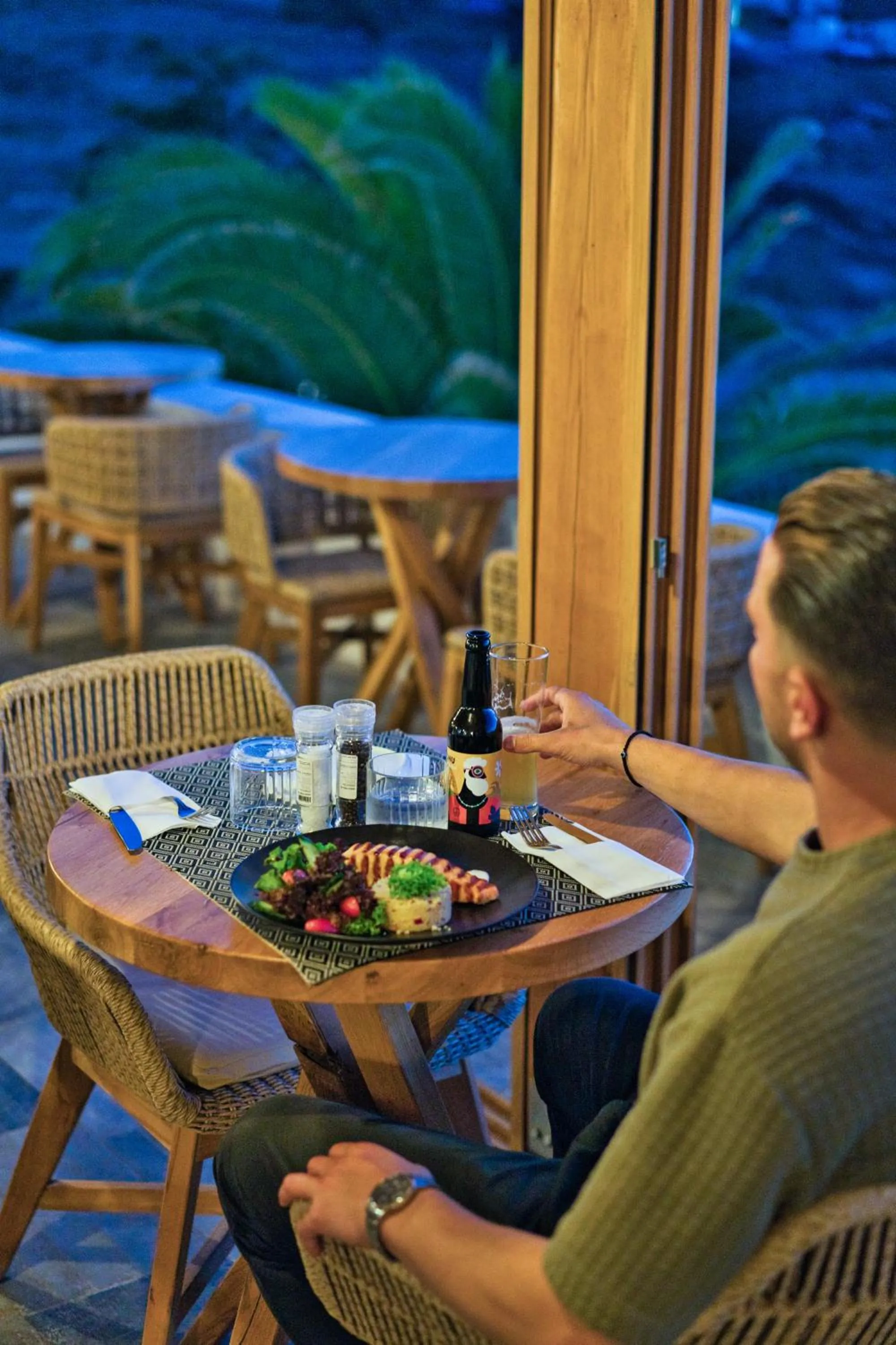 Restaurant/places to eat in San Antonio Summerland