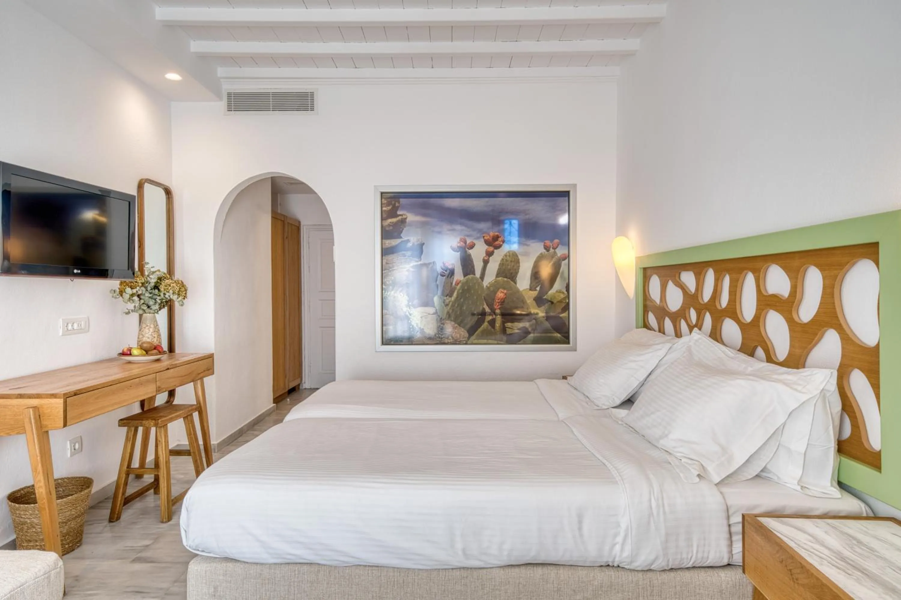 Bed in San Antonio Summerland