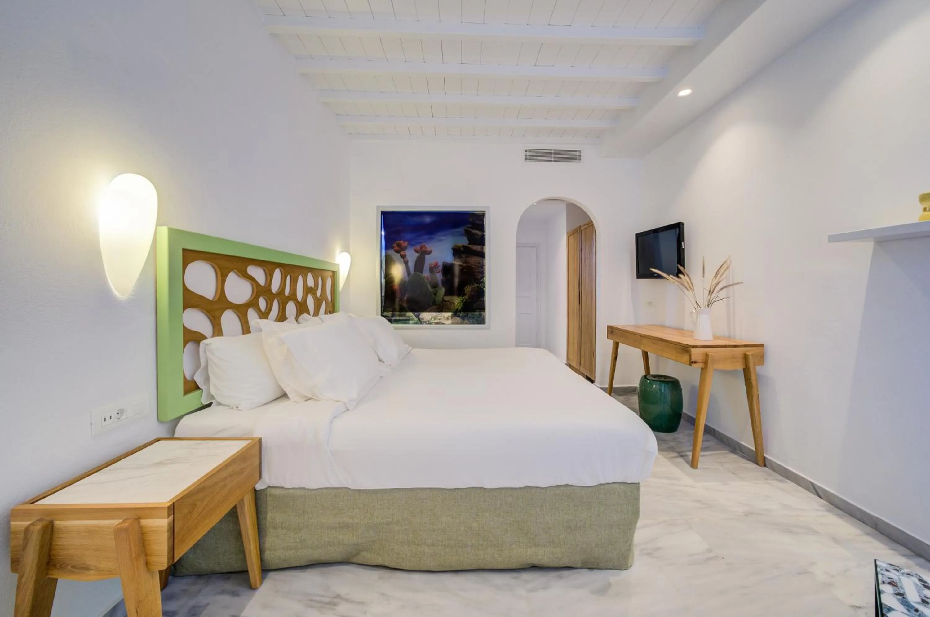 Bed in San Antonio Summerland