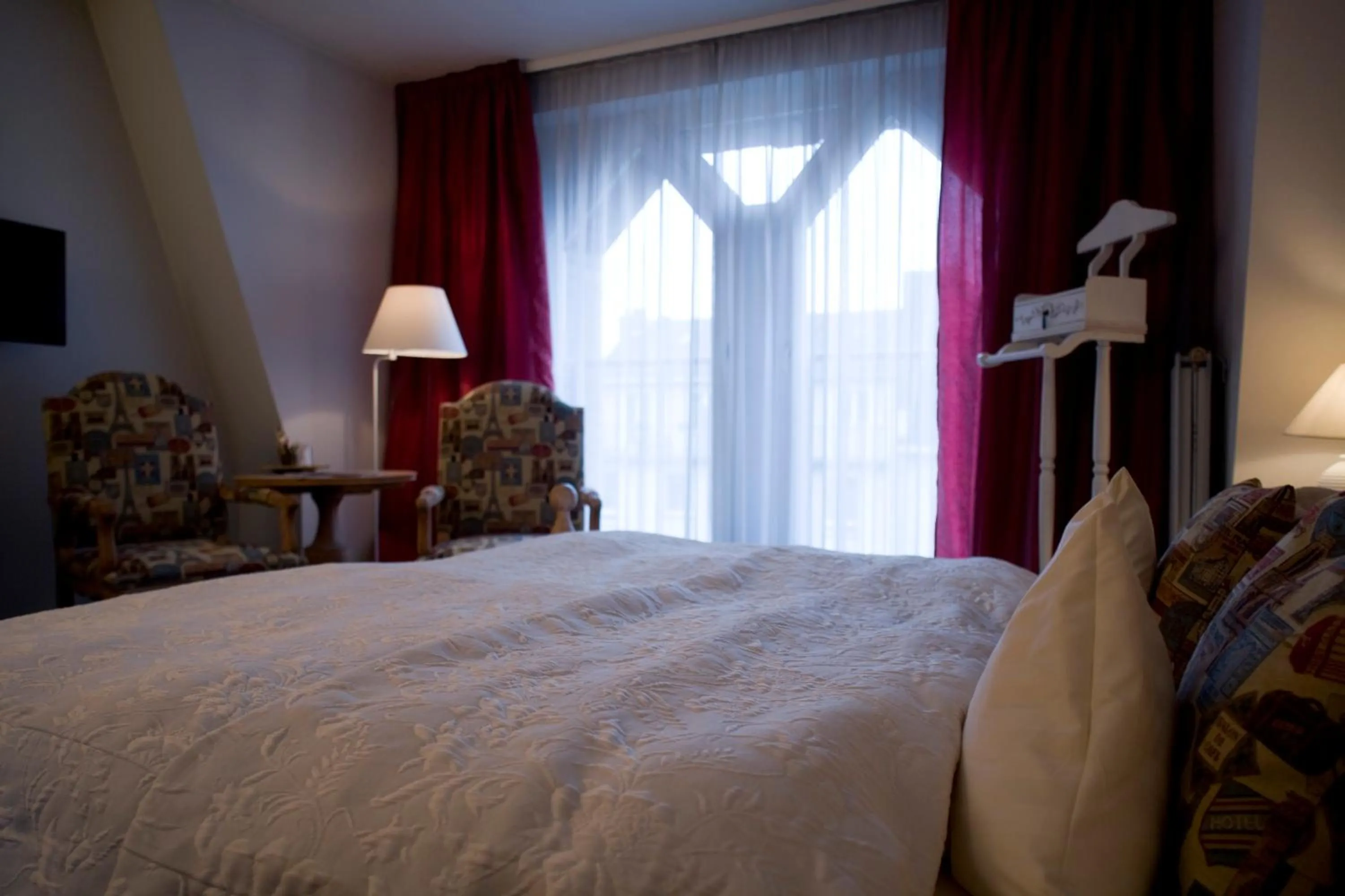 Photo of the whole room, Bed in Hotel Lessing