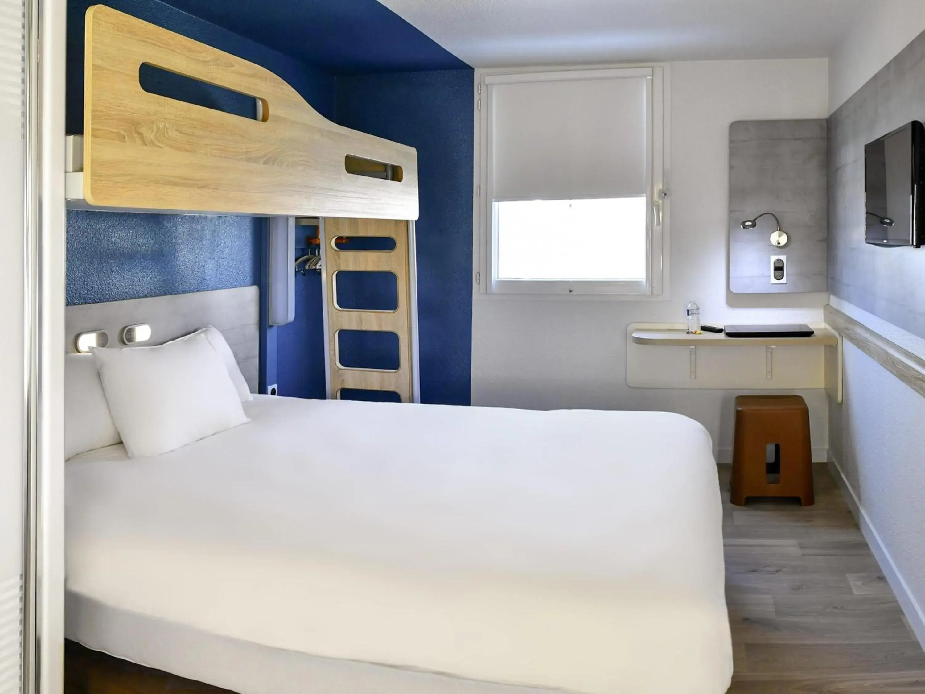 Double Room with Bunk Bed in ibis Budget Le Treport Mers Les Bains Double Room with Bunk Bed in ibis Budget Le Treport Mers Les Bains