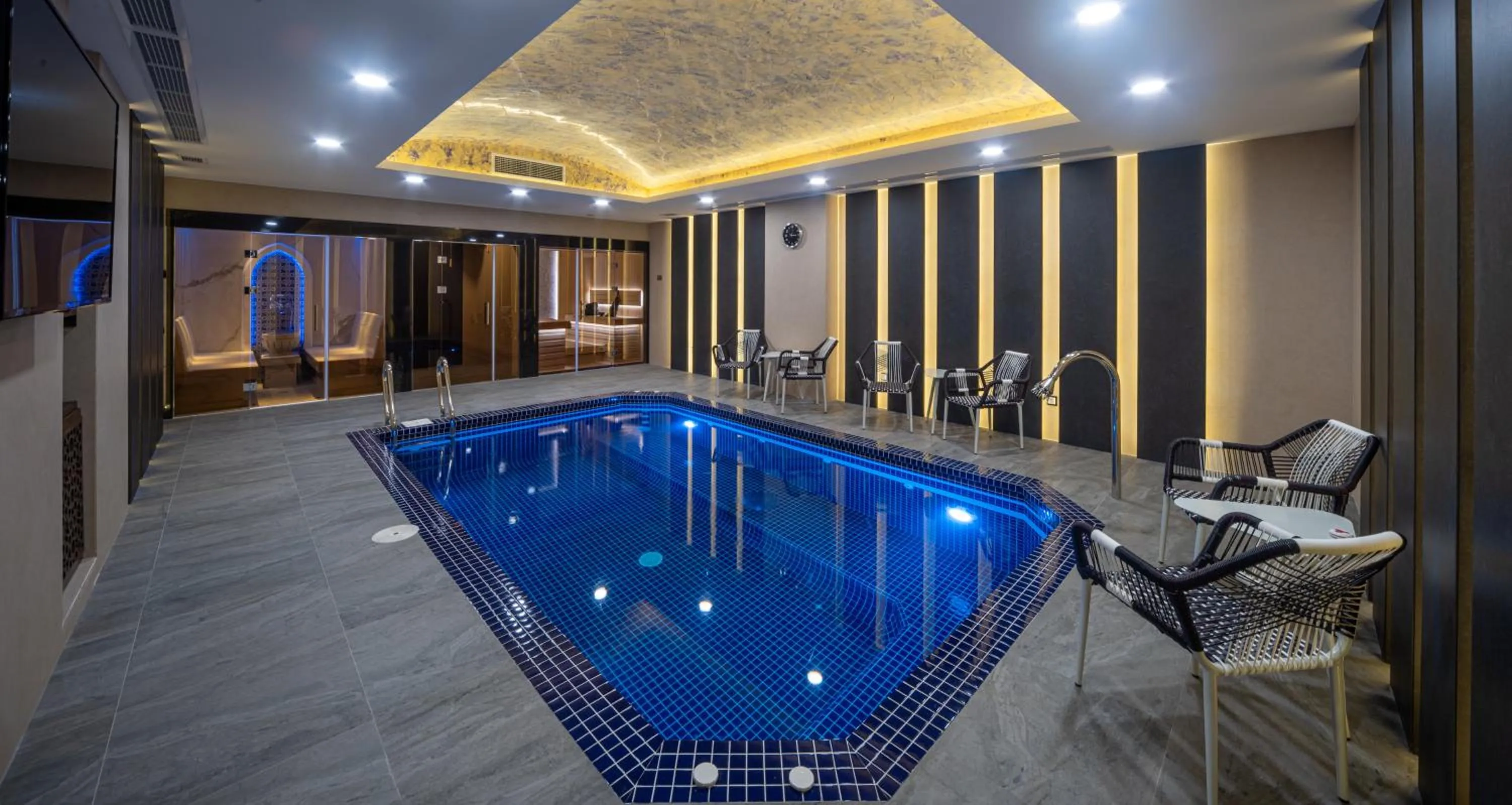 Massage in Manor Hotel