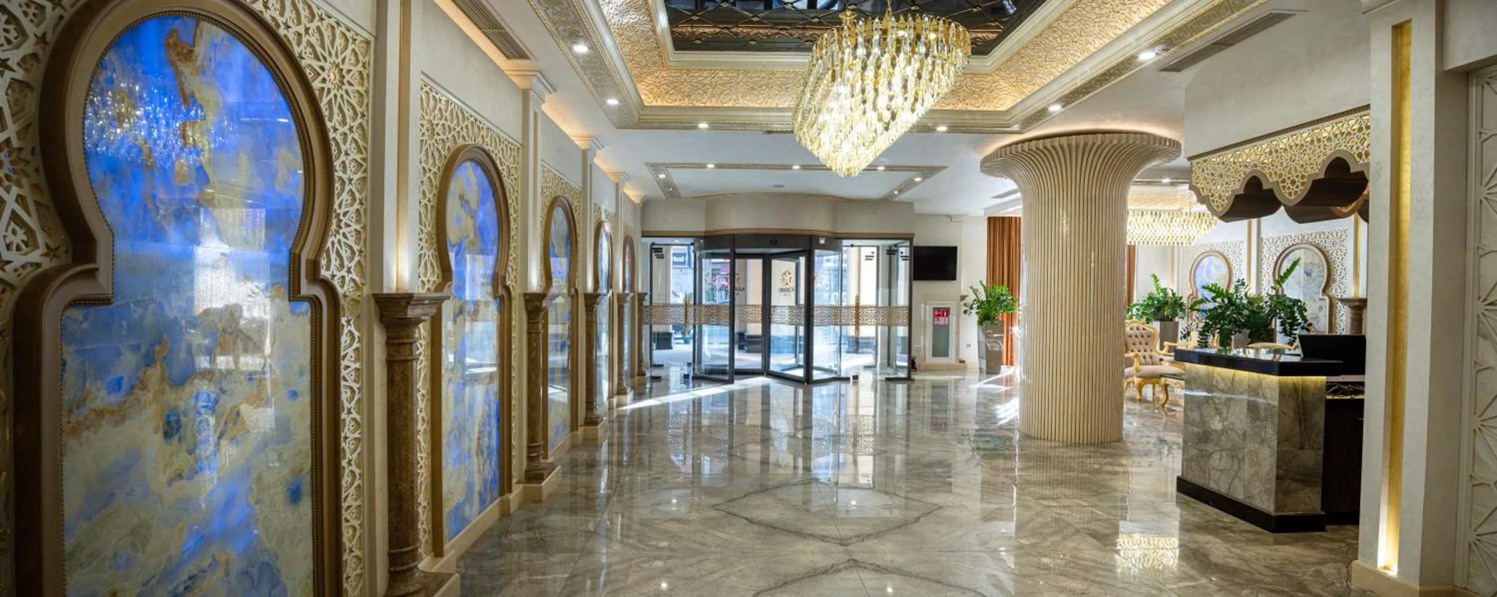 Lobby or reception in Manor Hotel