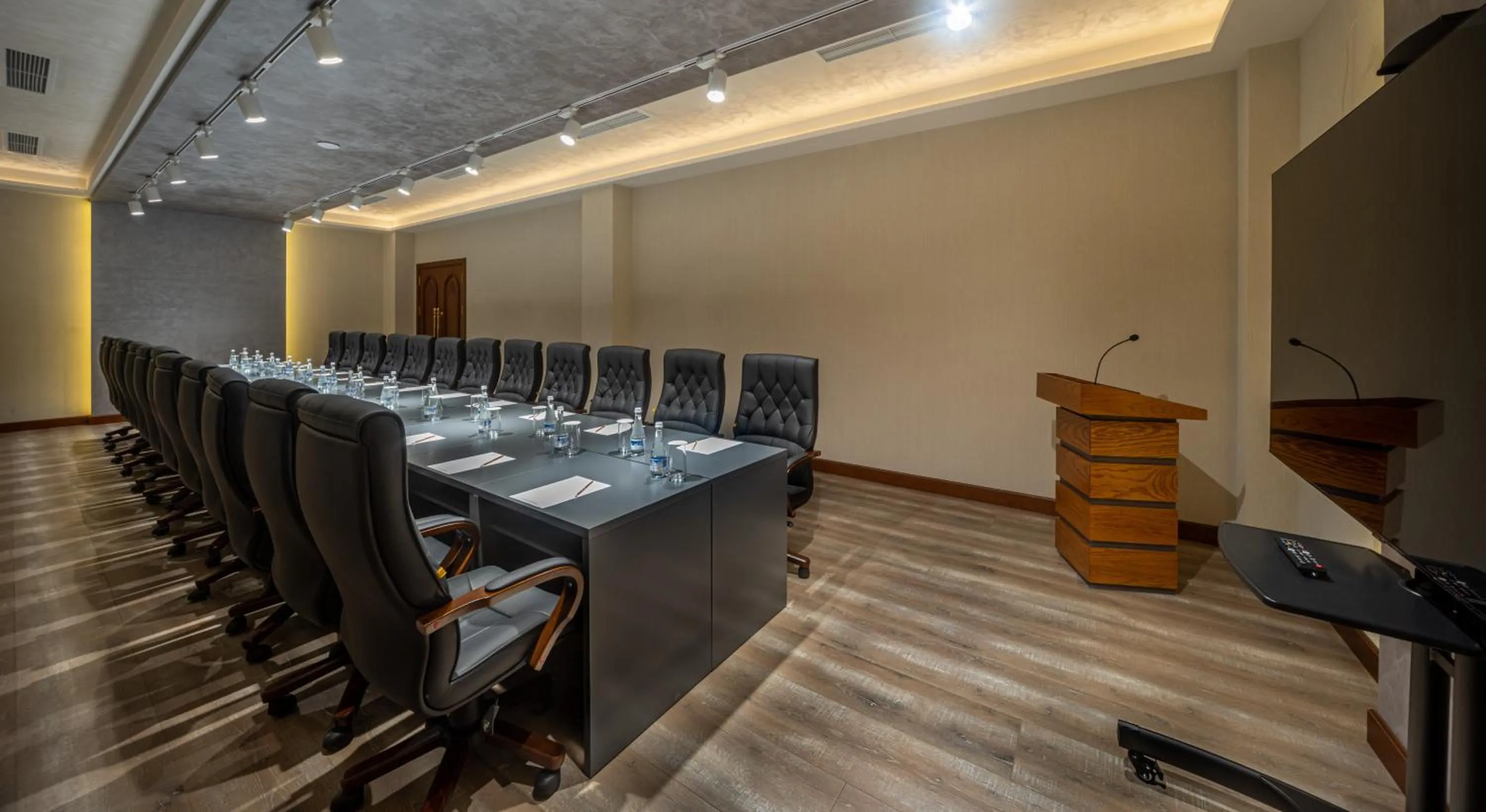 Meeting/conference room in Manor Hotel