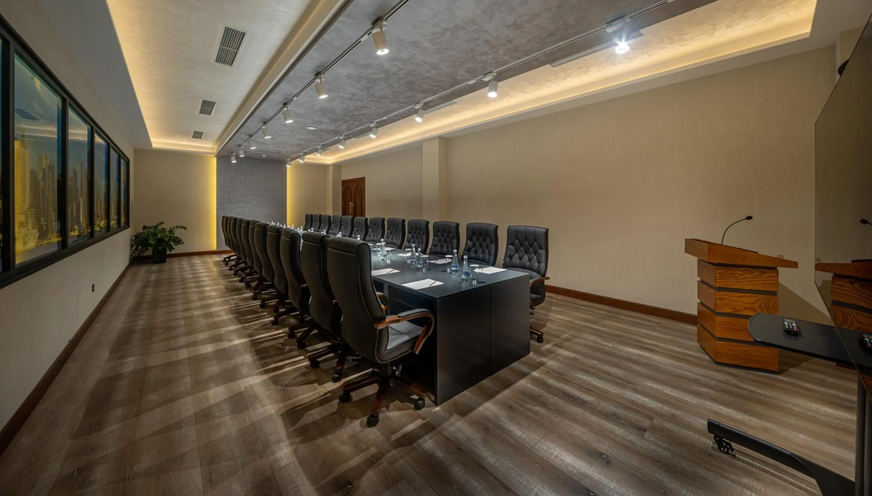 Meeting/conference room in Manor Hotel