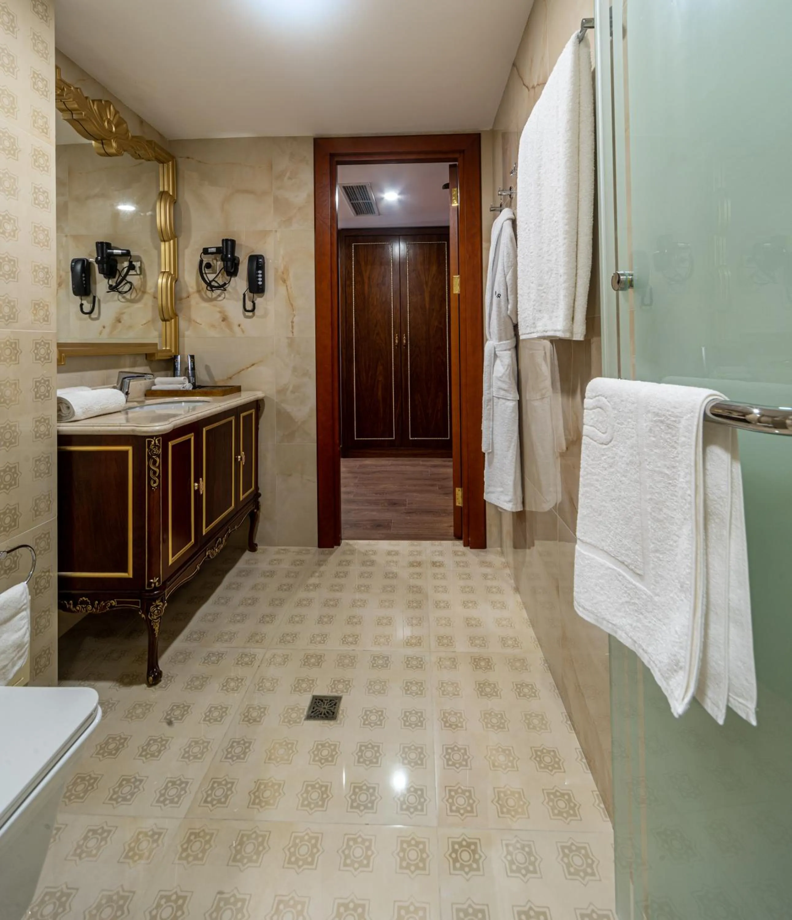 Shower in Manor Hotel