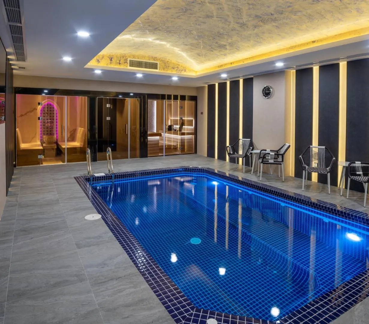 Spa and wellness centre/facilities in Manor Hotel