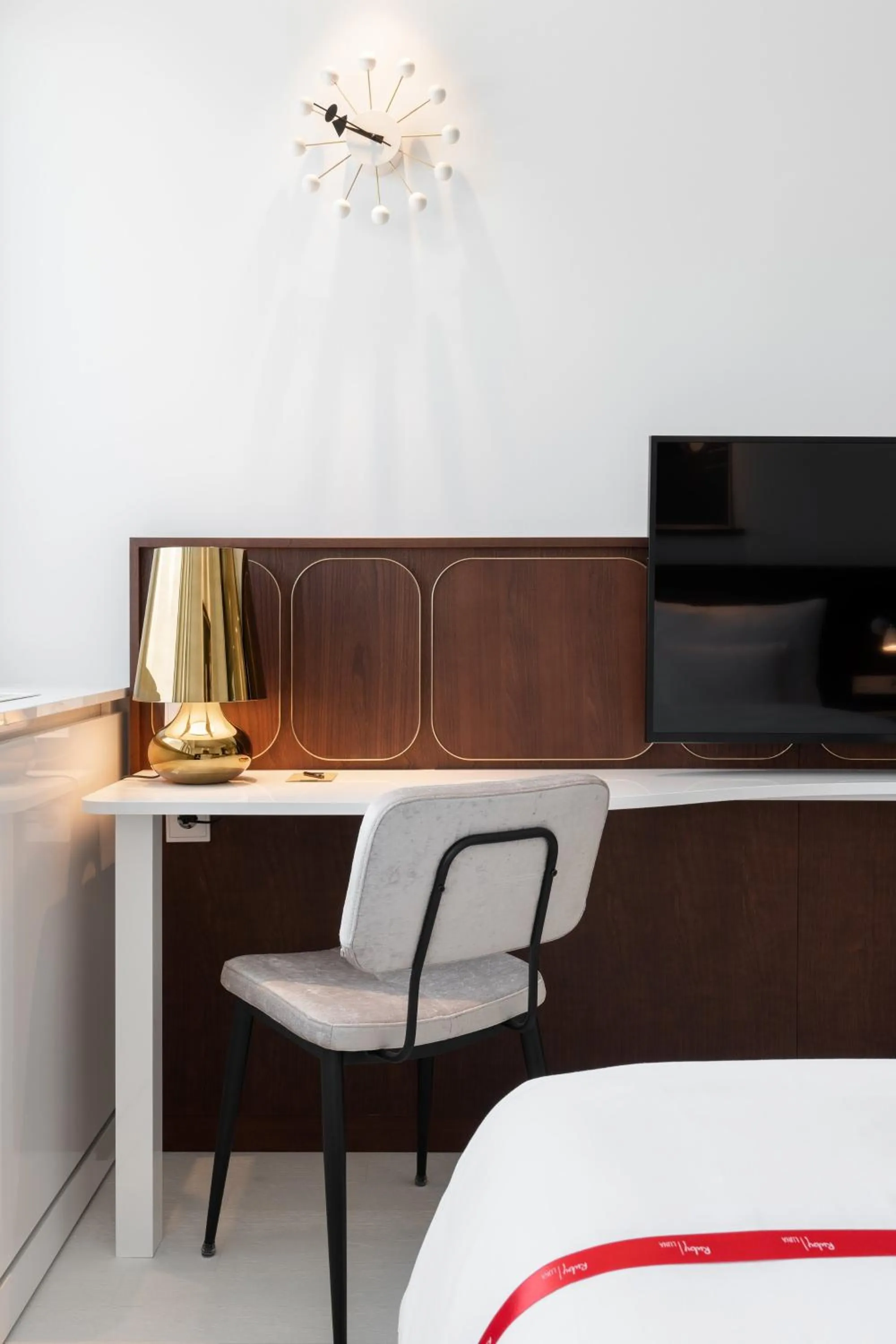 Photo of the whole room, Bed in Ruby Luna Hotel Dusseldorf