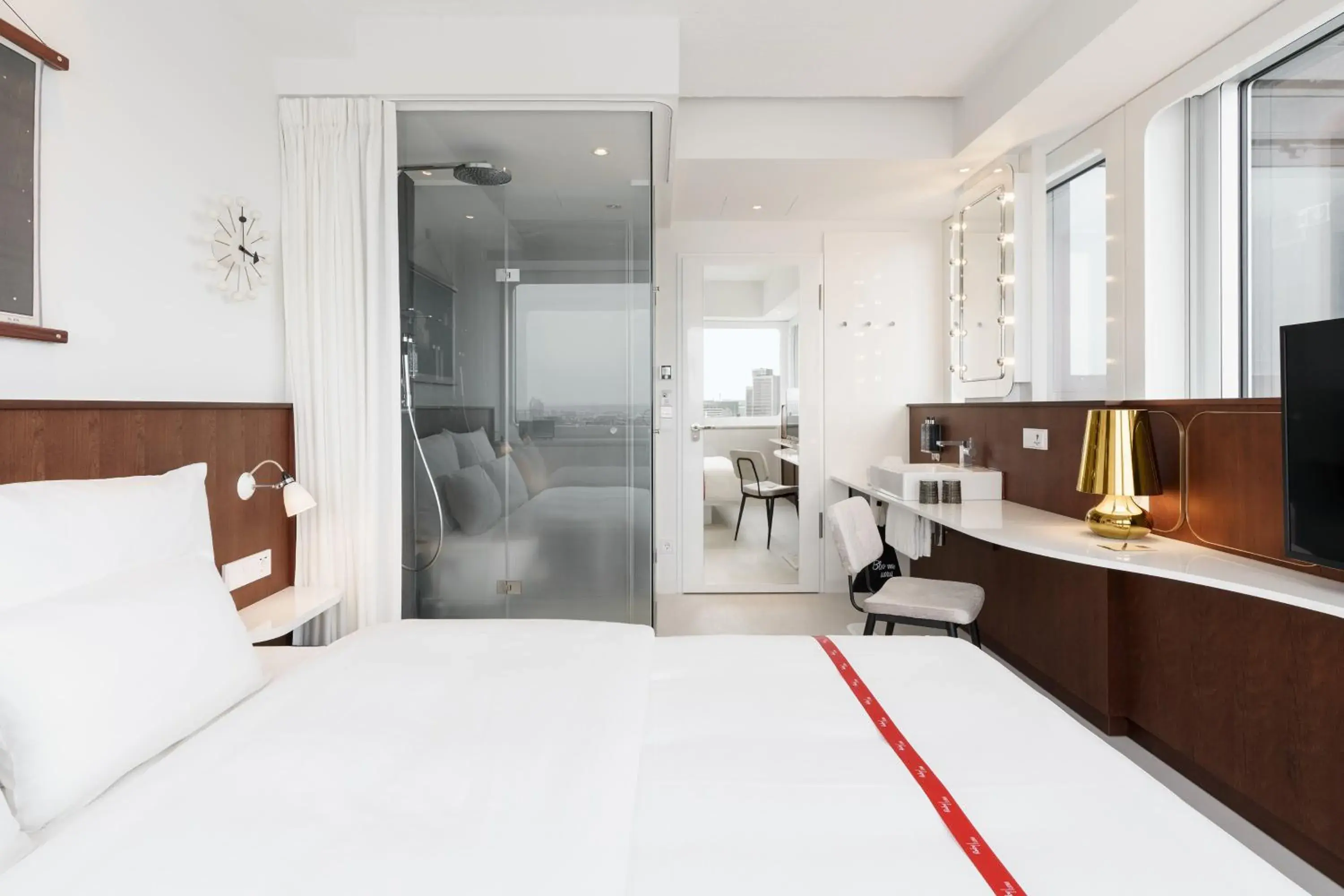 Photo of the whole room, Bed in Ruby Luna Hotel Dusseldorf Photo of the whole room, Bed in Ruby Luna Hotel Dusseldorf