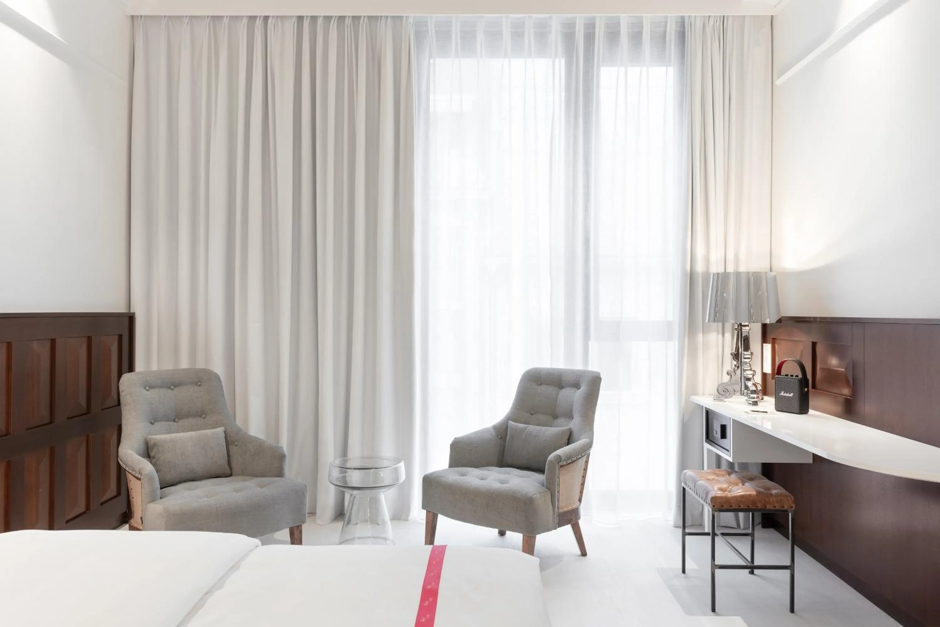 Photo of the whole room, Bed in Ruby Louise Hotel Frankfurt