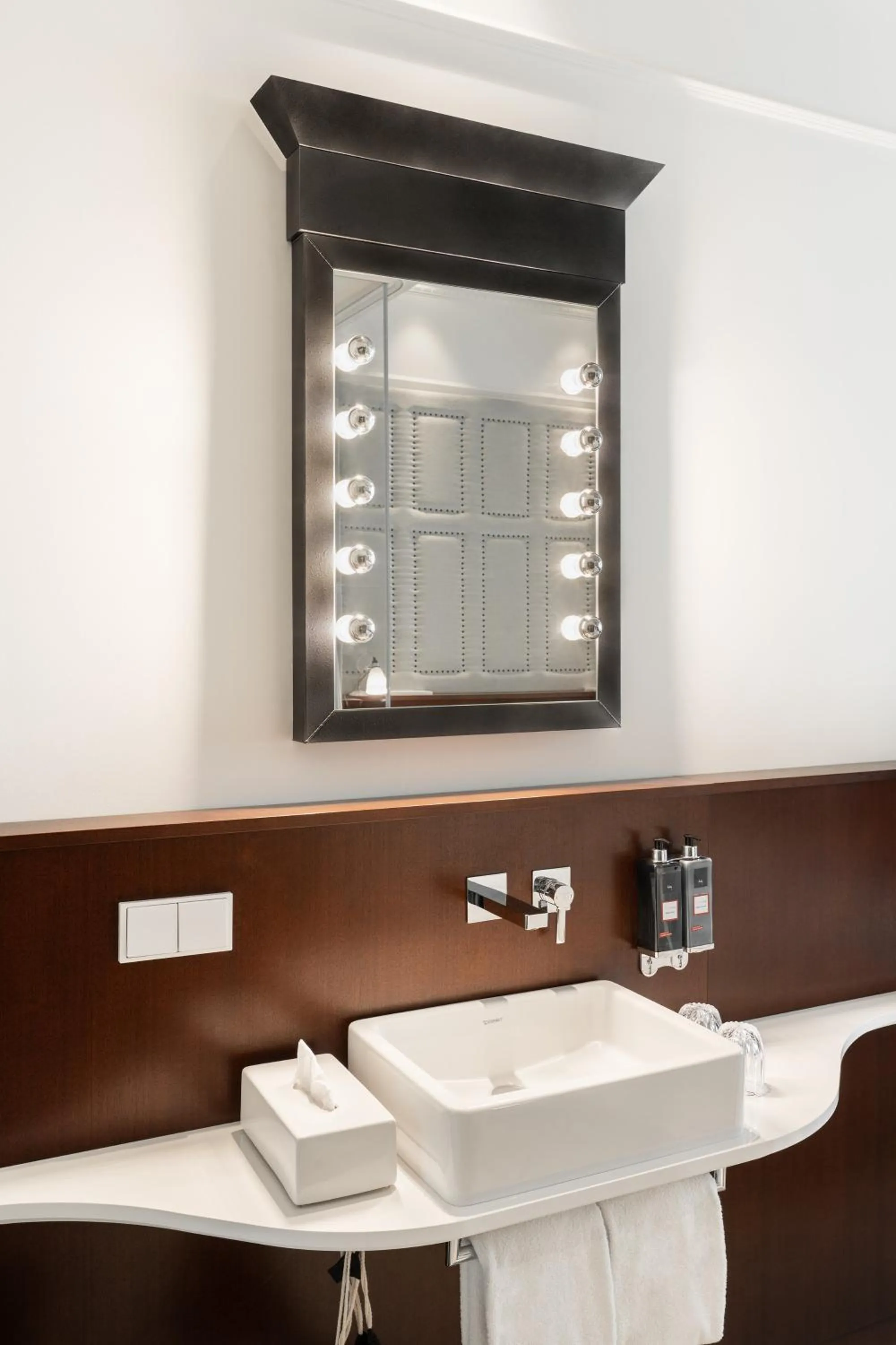 Bathroom in Ruby Louise Hotel Frankfurt