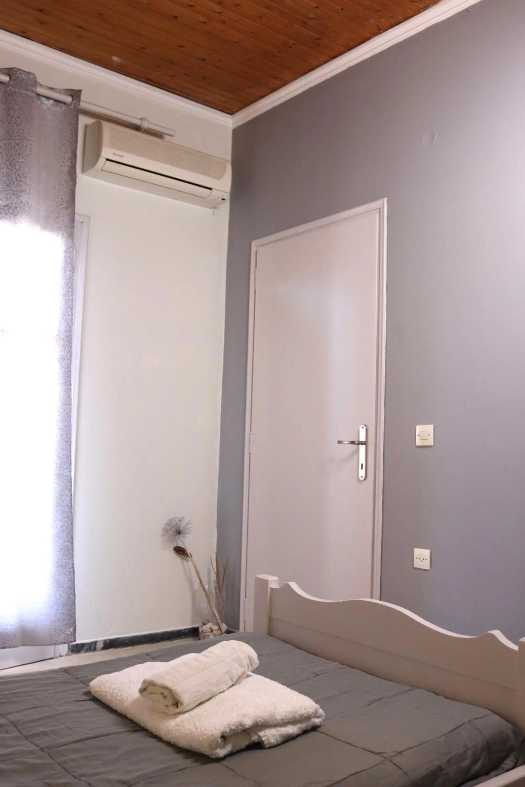 Bedroom, Bed in Elves Studios& Apartment's SIDARI