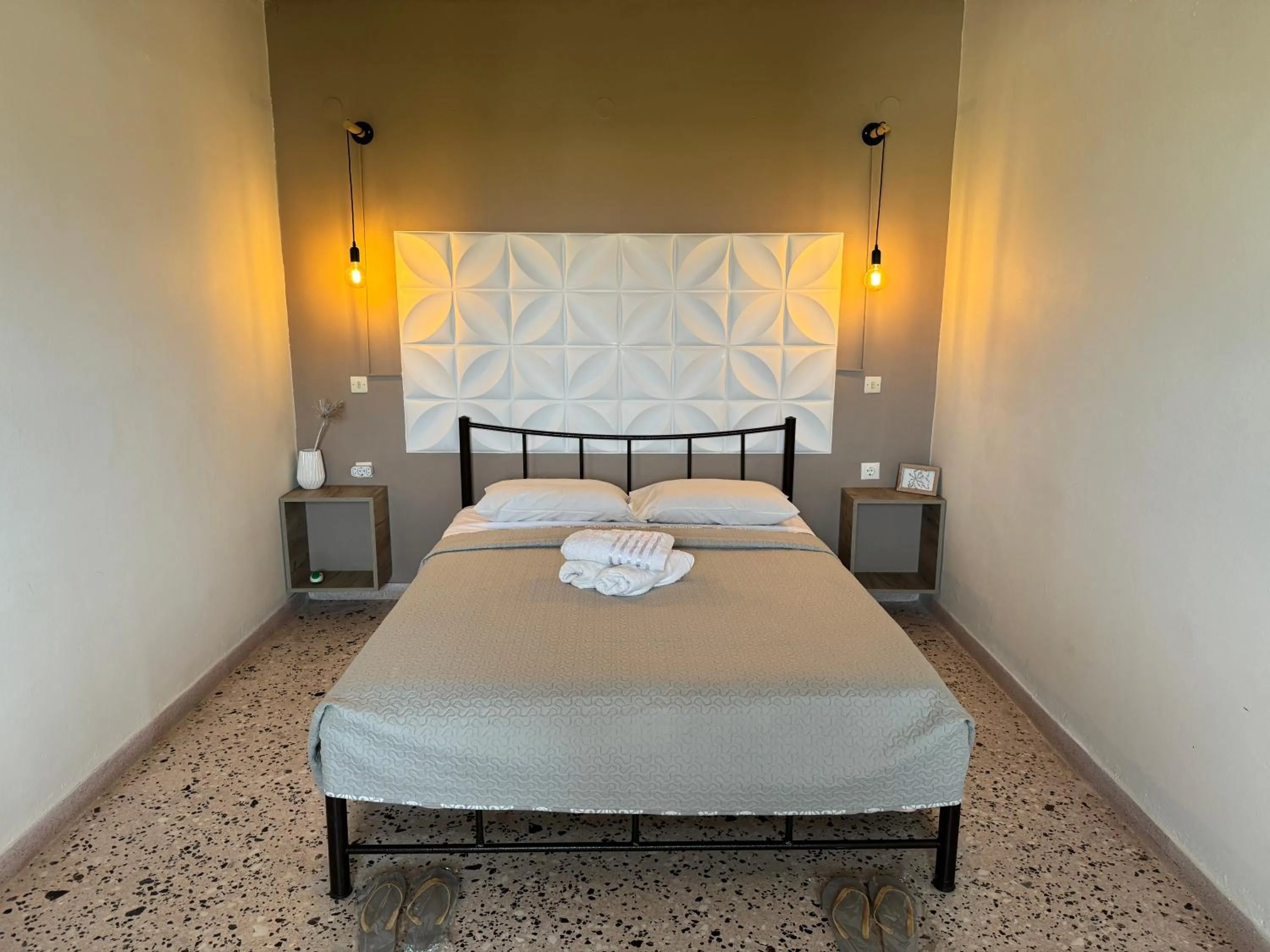 Bedroom, Bed in Elves Studios& Apartment's SIDARI