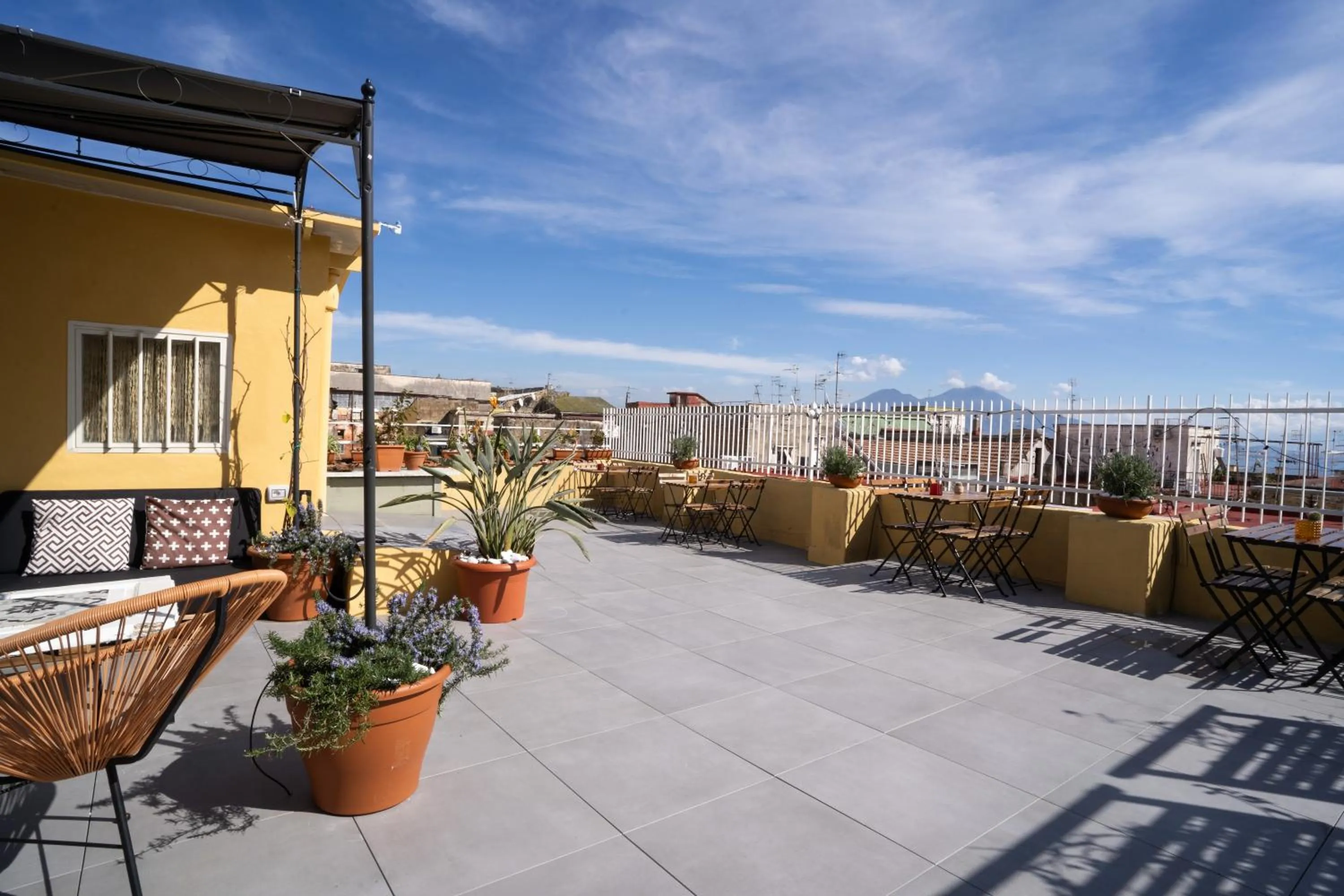 HOPESTEL Secret Garden Napoli