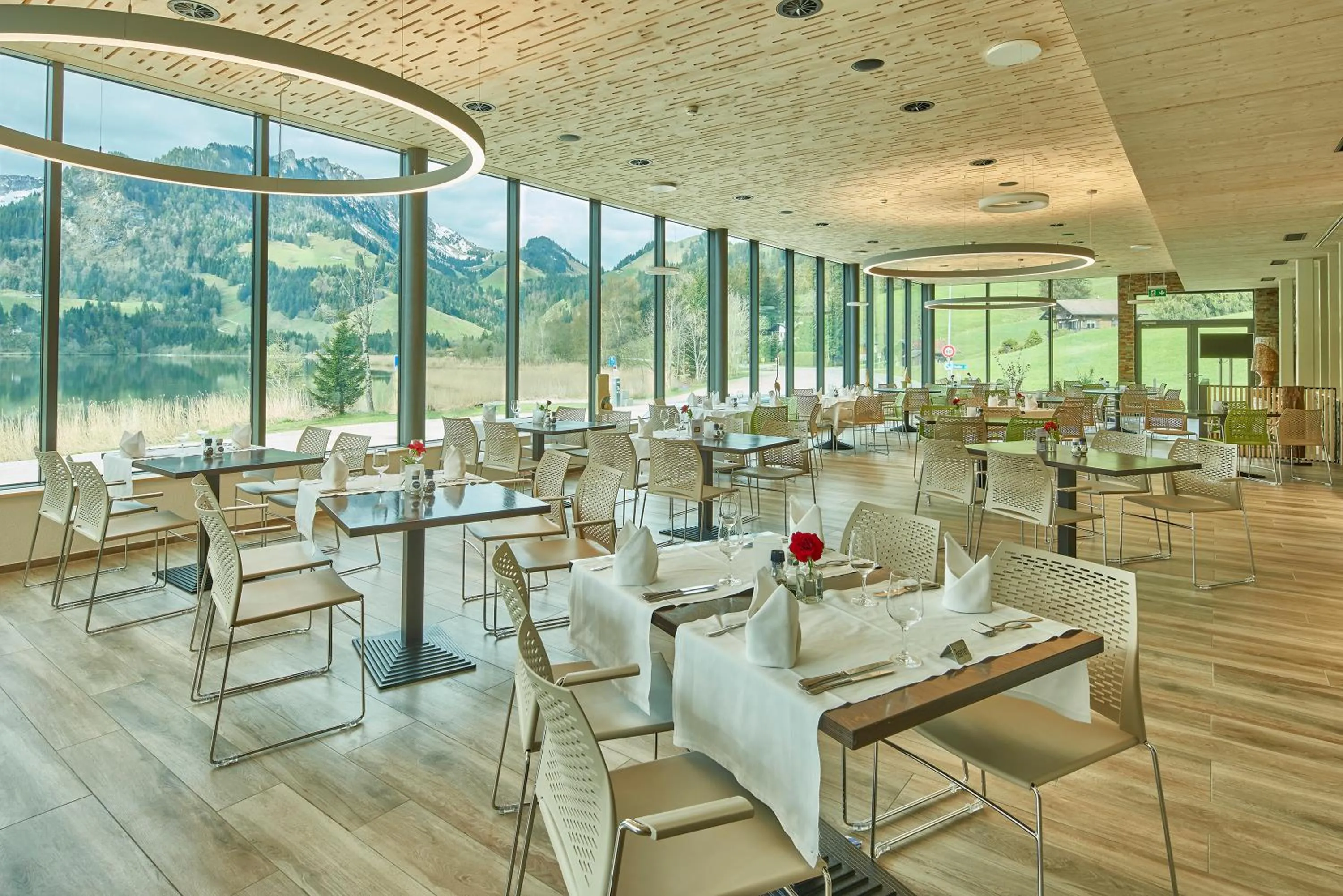 Restaurant/places to eat in Hostellerie am Schwarzsee