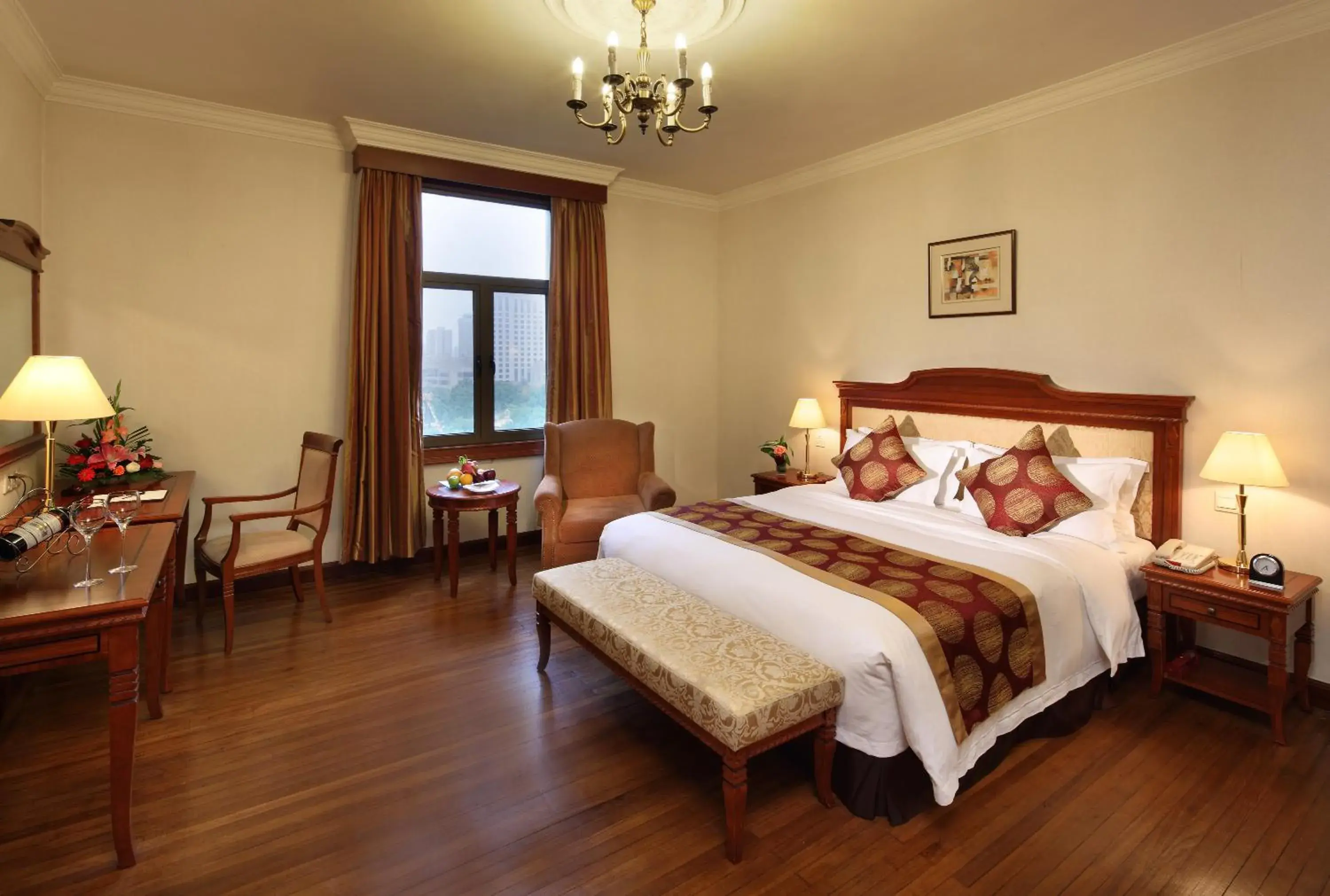 Bed in Jin Jiang Pacific Hotel Bed in Jin Jiang Pacific Hotel