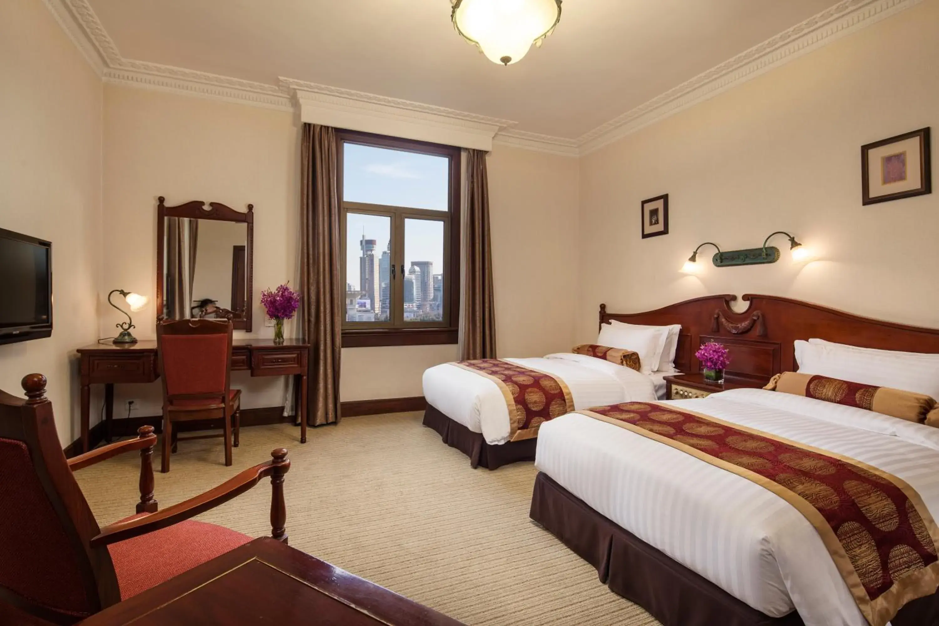 Photo of the whole room in Jin Jiang Pacific Hotel Photo of the whole room in Jin Jiang Pacific Hotel