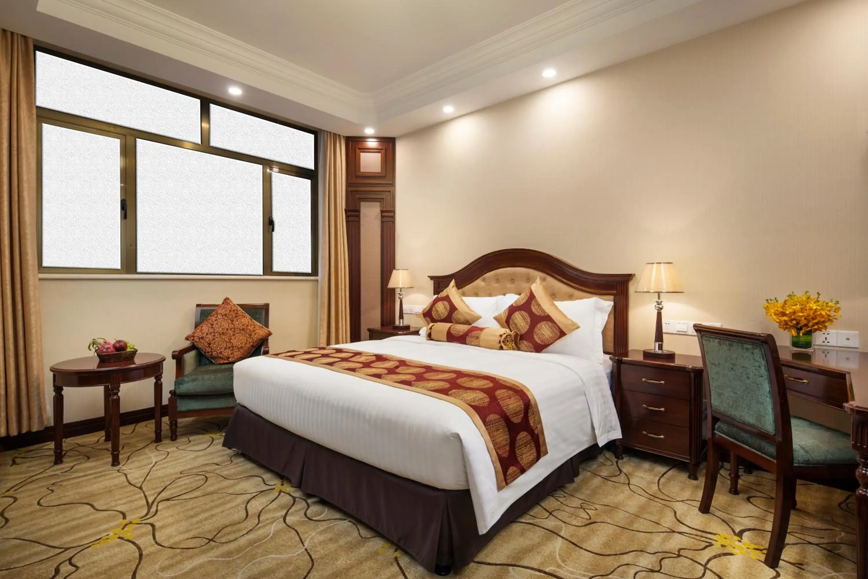 Bed in Jin Jiang Pacific Hotel Bed in Jin Jiang Pacific Hotel