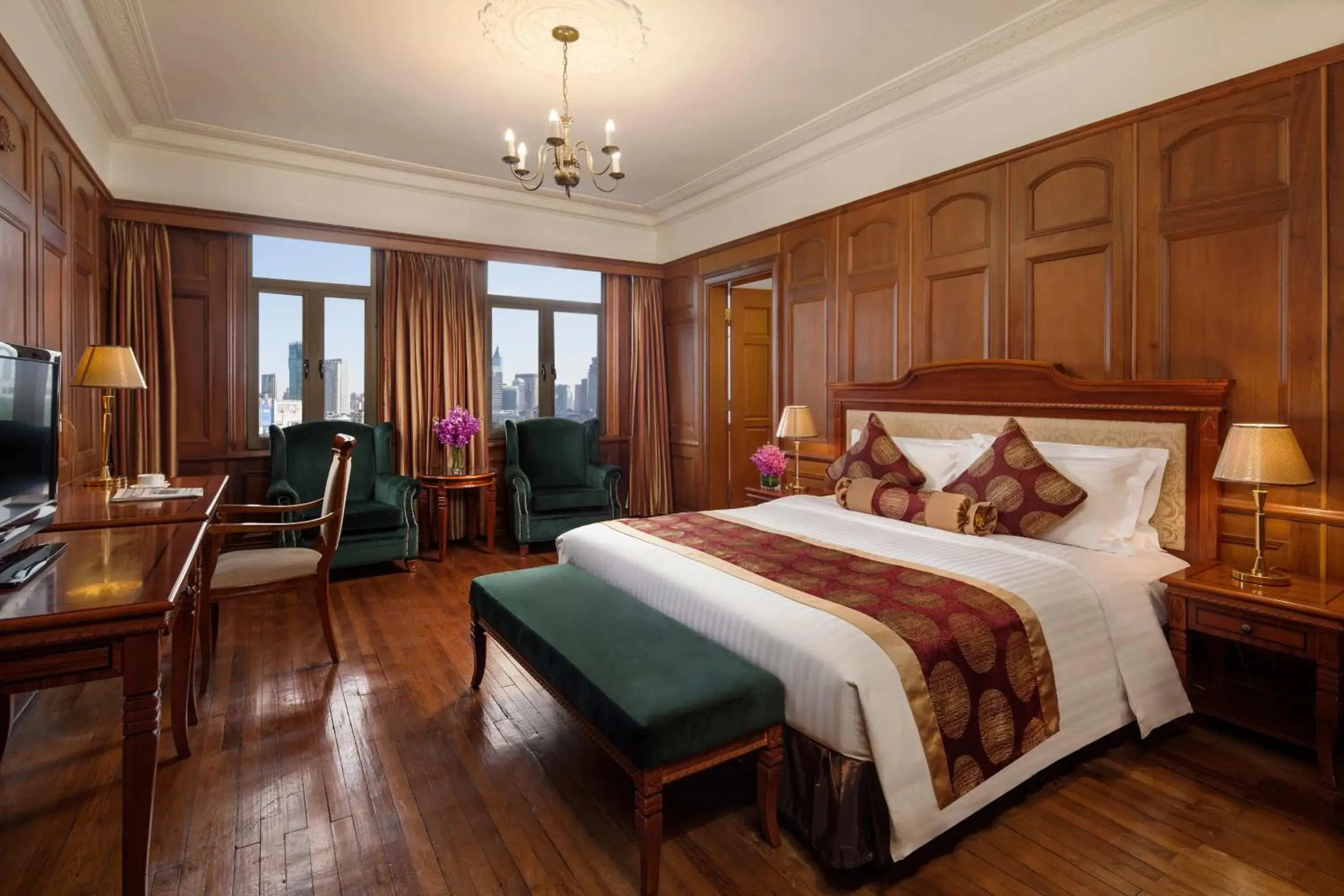 Bed in Jin Jiang Pacific Hotel Bed in Jin Jiang Pacific Hotel