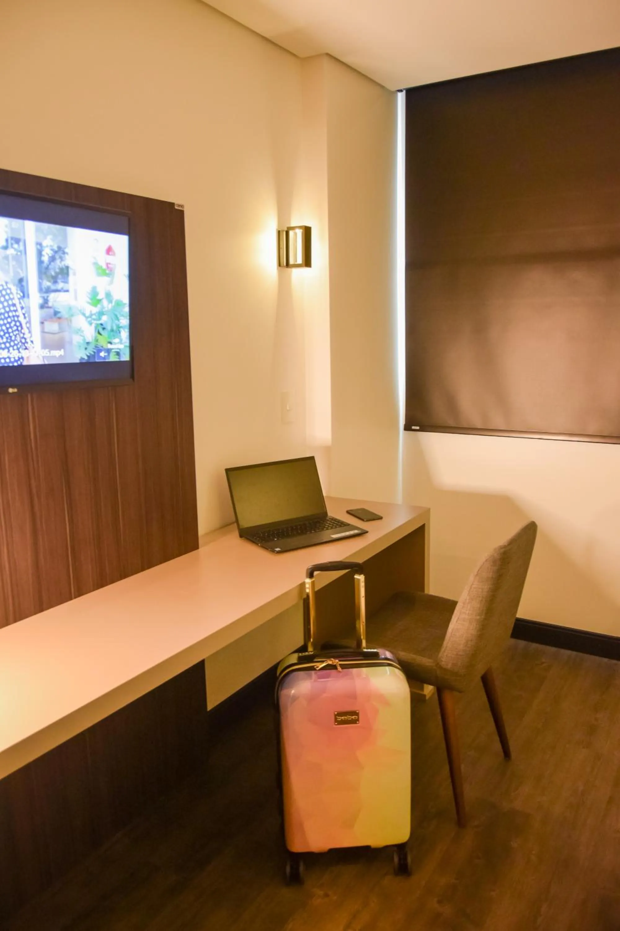 TV and multimedia in Travel Inn Hotels Caxias do Sul