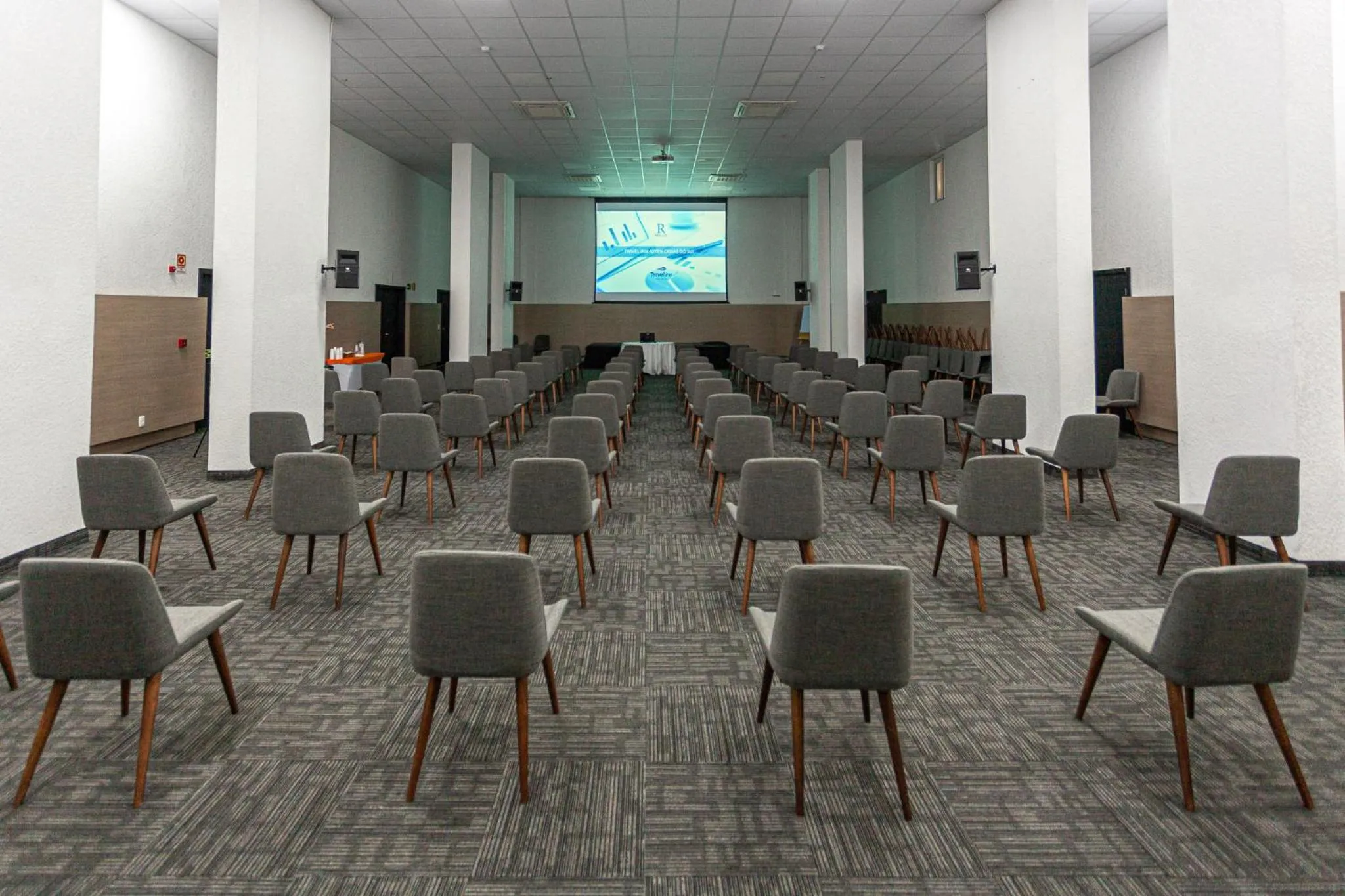 Meeting/conference room in Travel Inn Hotels Caxias do Sul