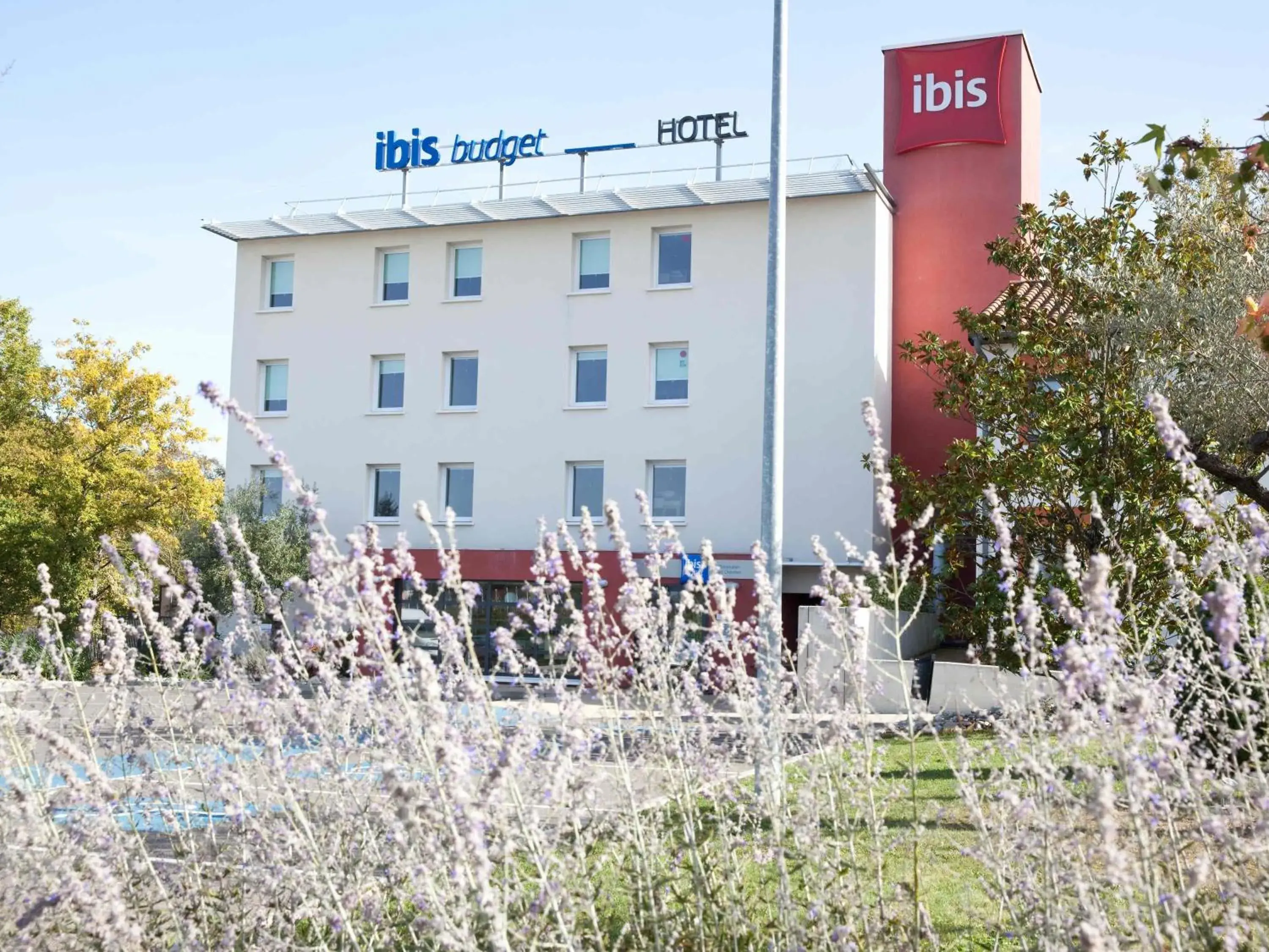 Property building in ibis budget Montauban Les Chaumes Property building in ibis budget Montauban Les Chaumes