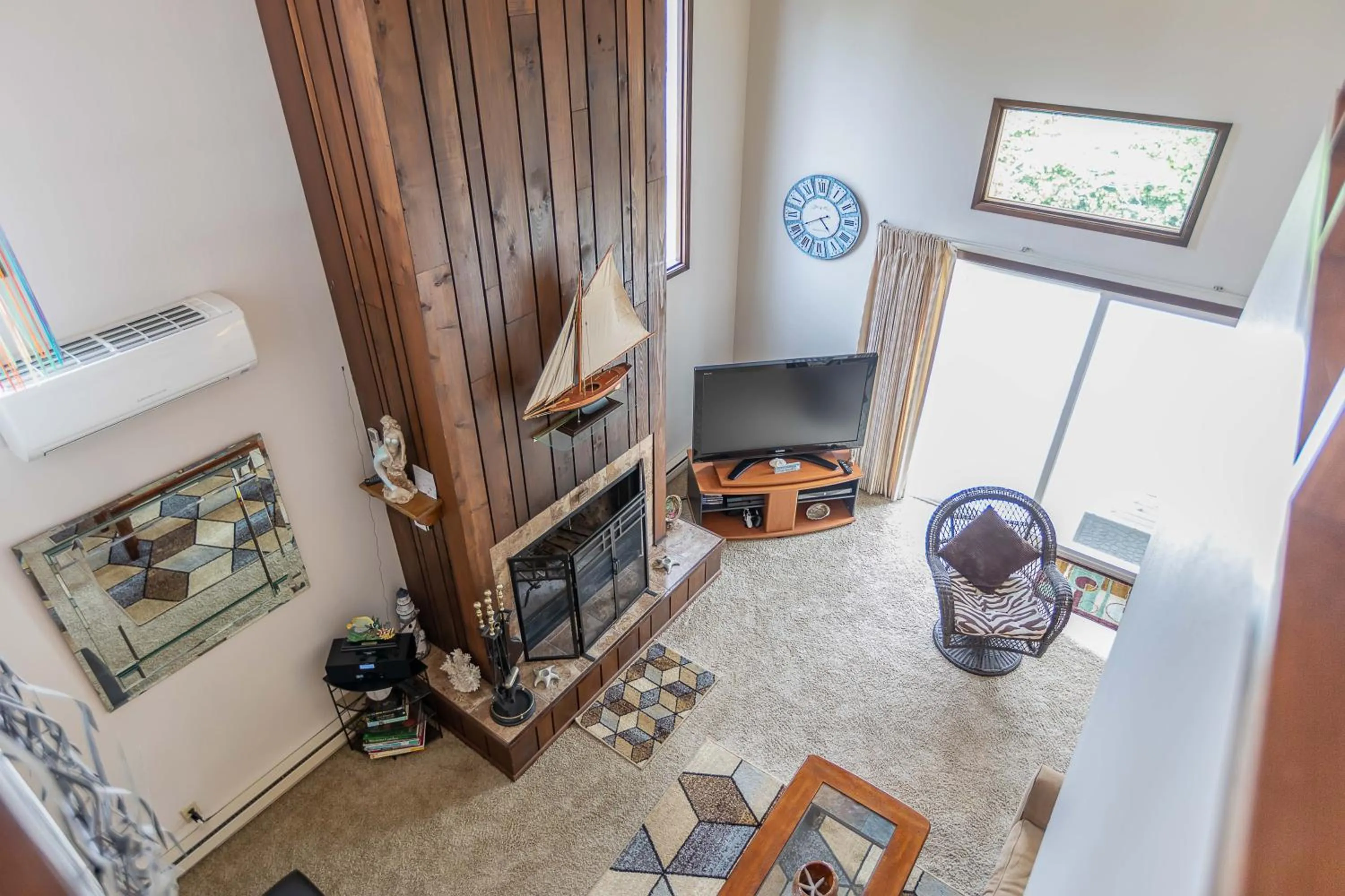 Communal lounge/ TV room in Gaea House