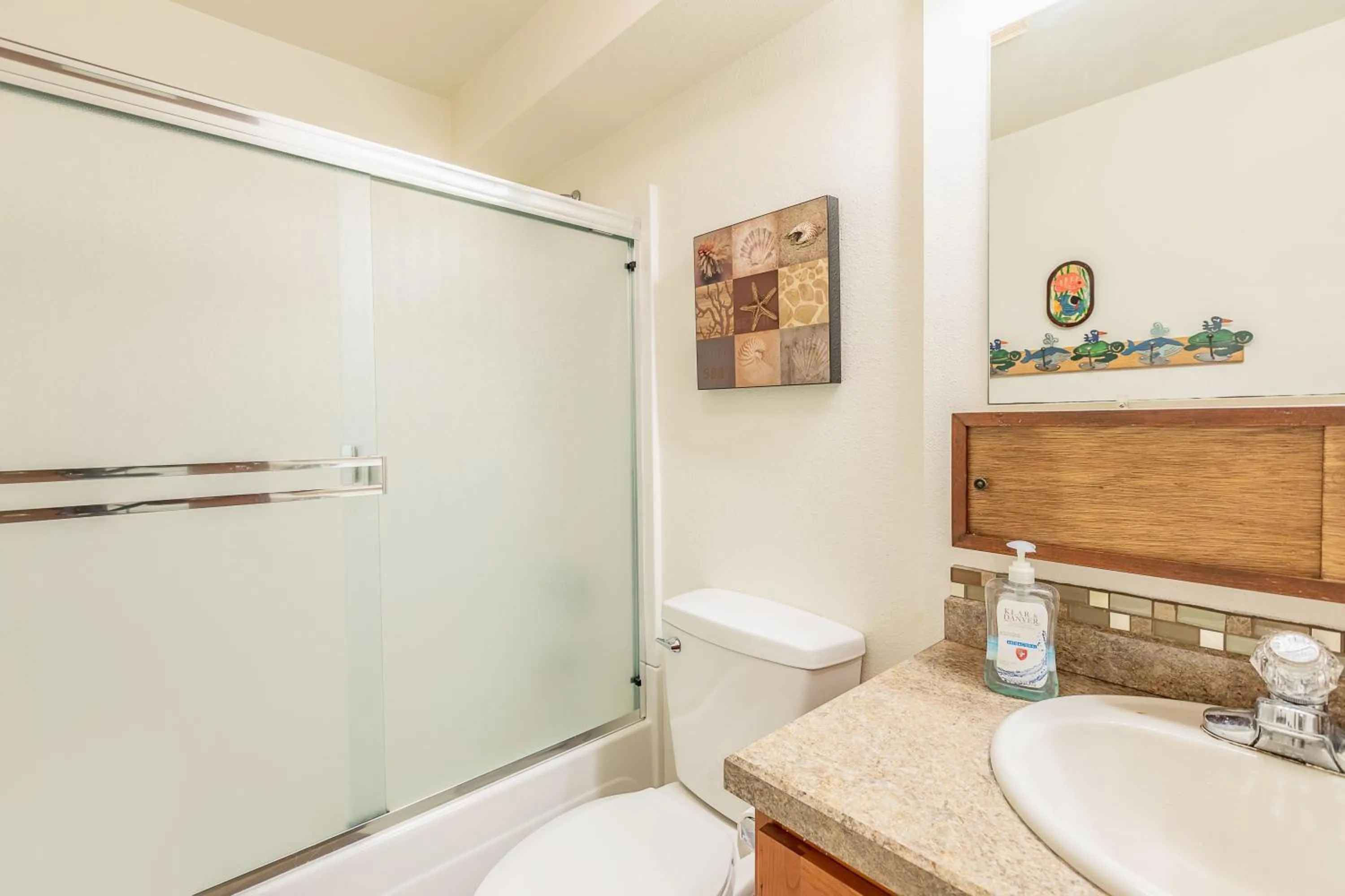 Shower in Gaea House