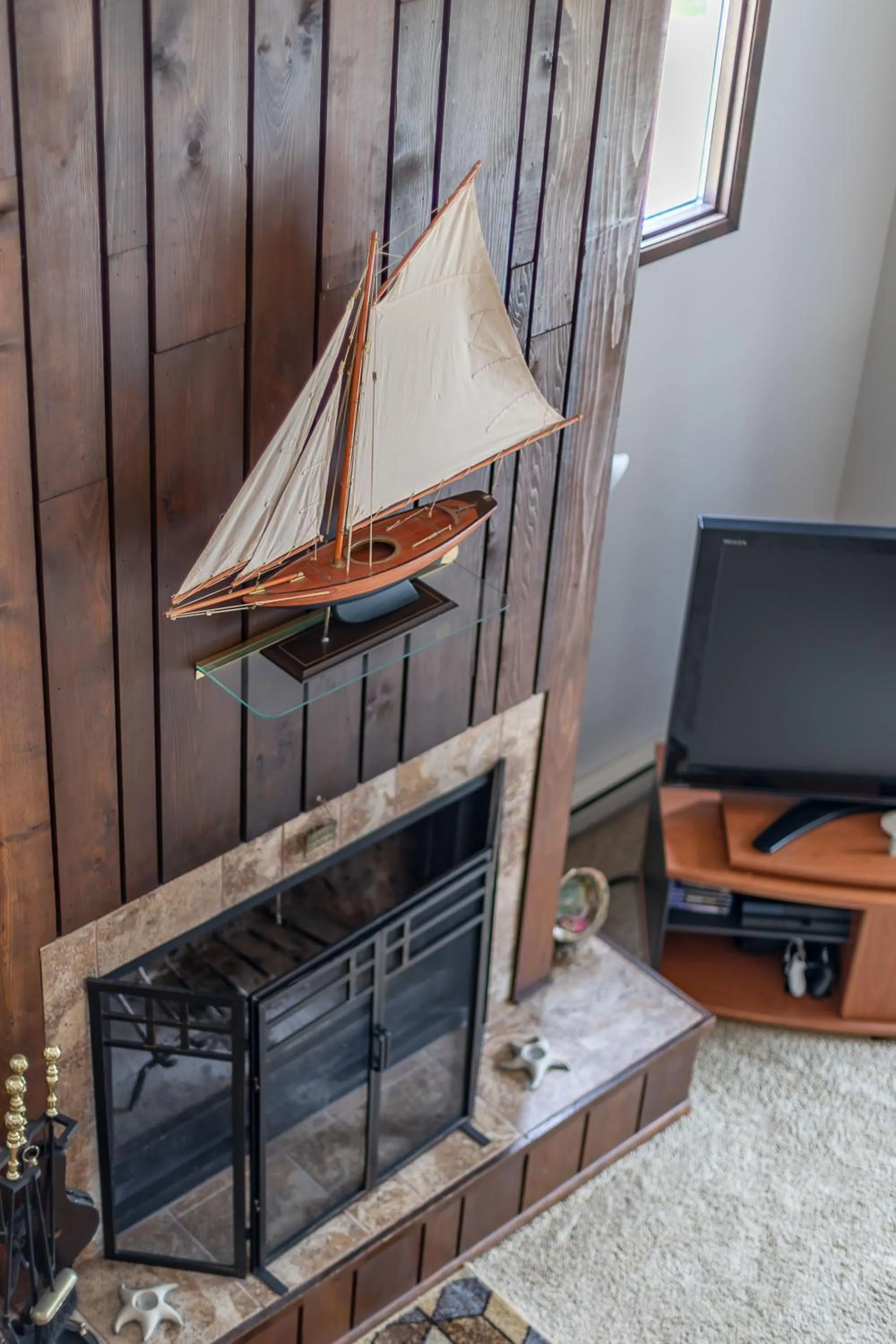 Communal lounge/ TV room in Gaea House