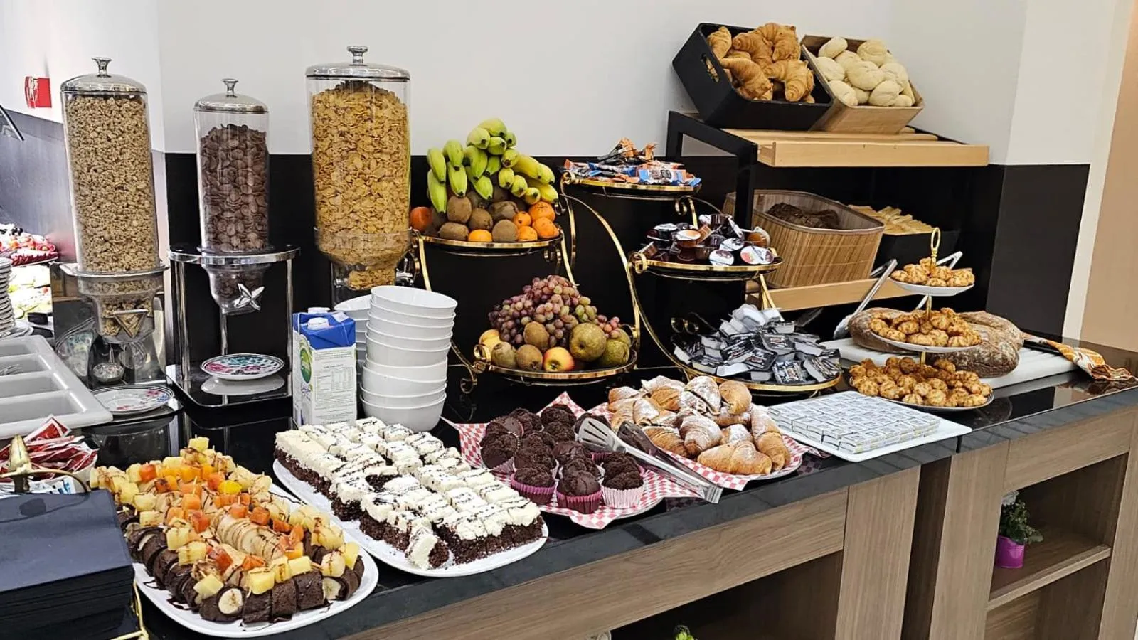 Breakfast in Triple G Hotels