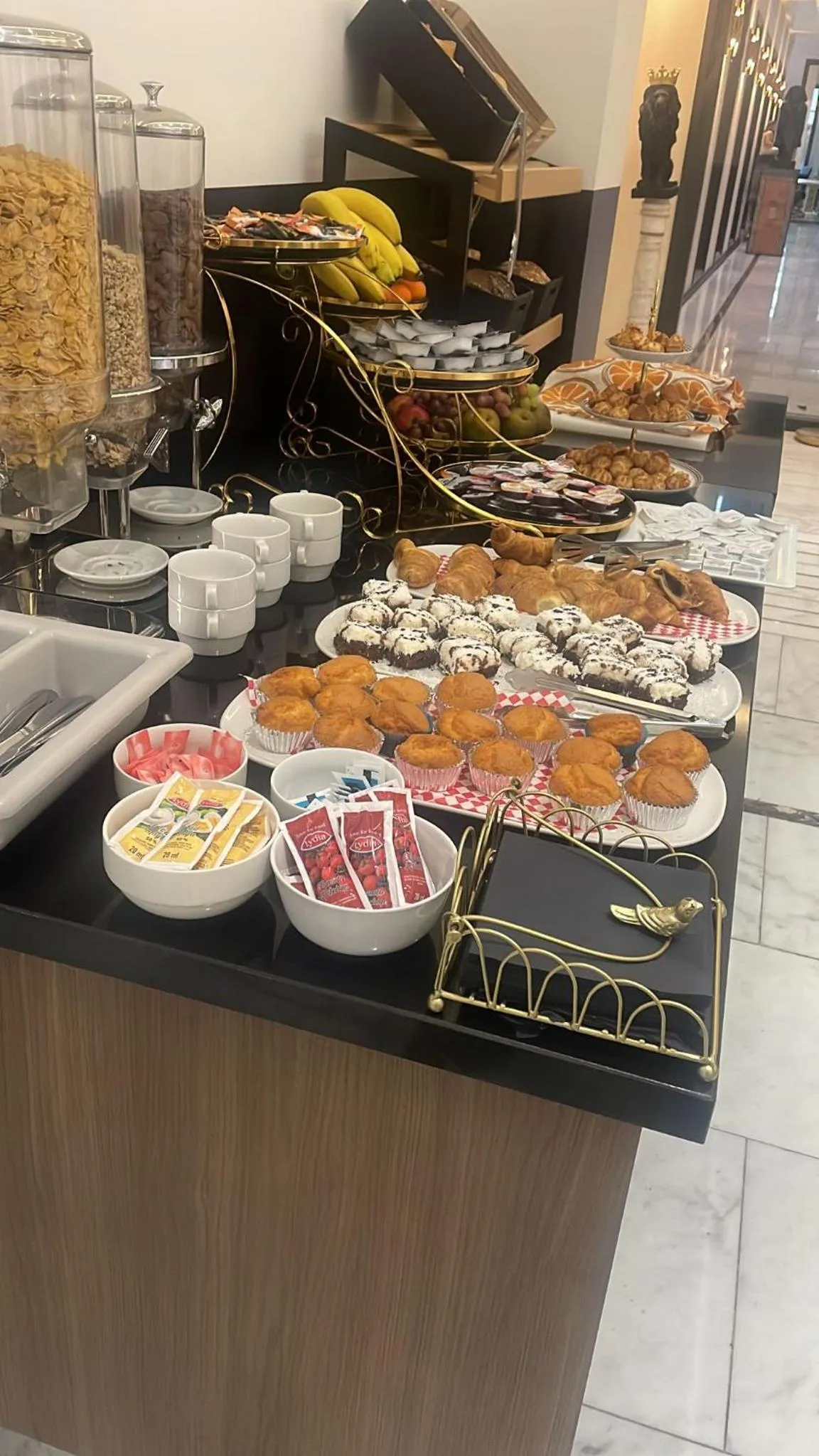 Food and drinks in Triple G Hotels