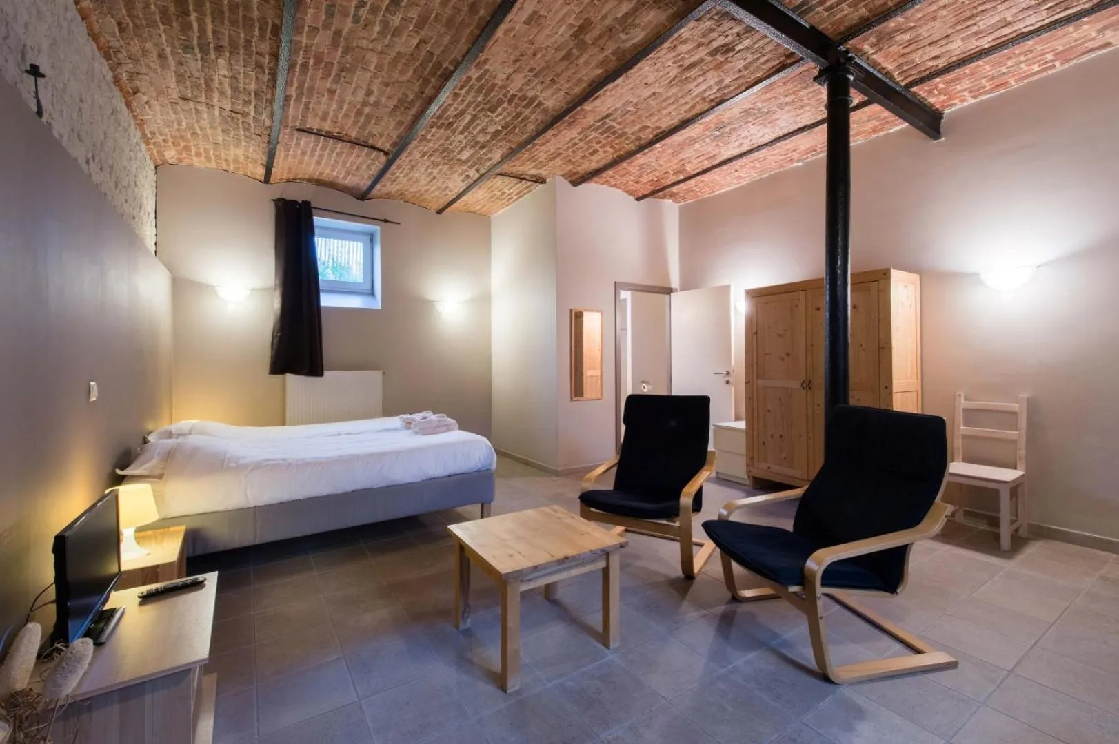 Photo of the whole room, Bed in B&B 't Maanhof