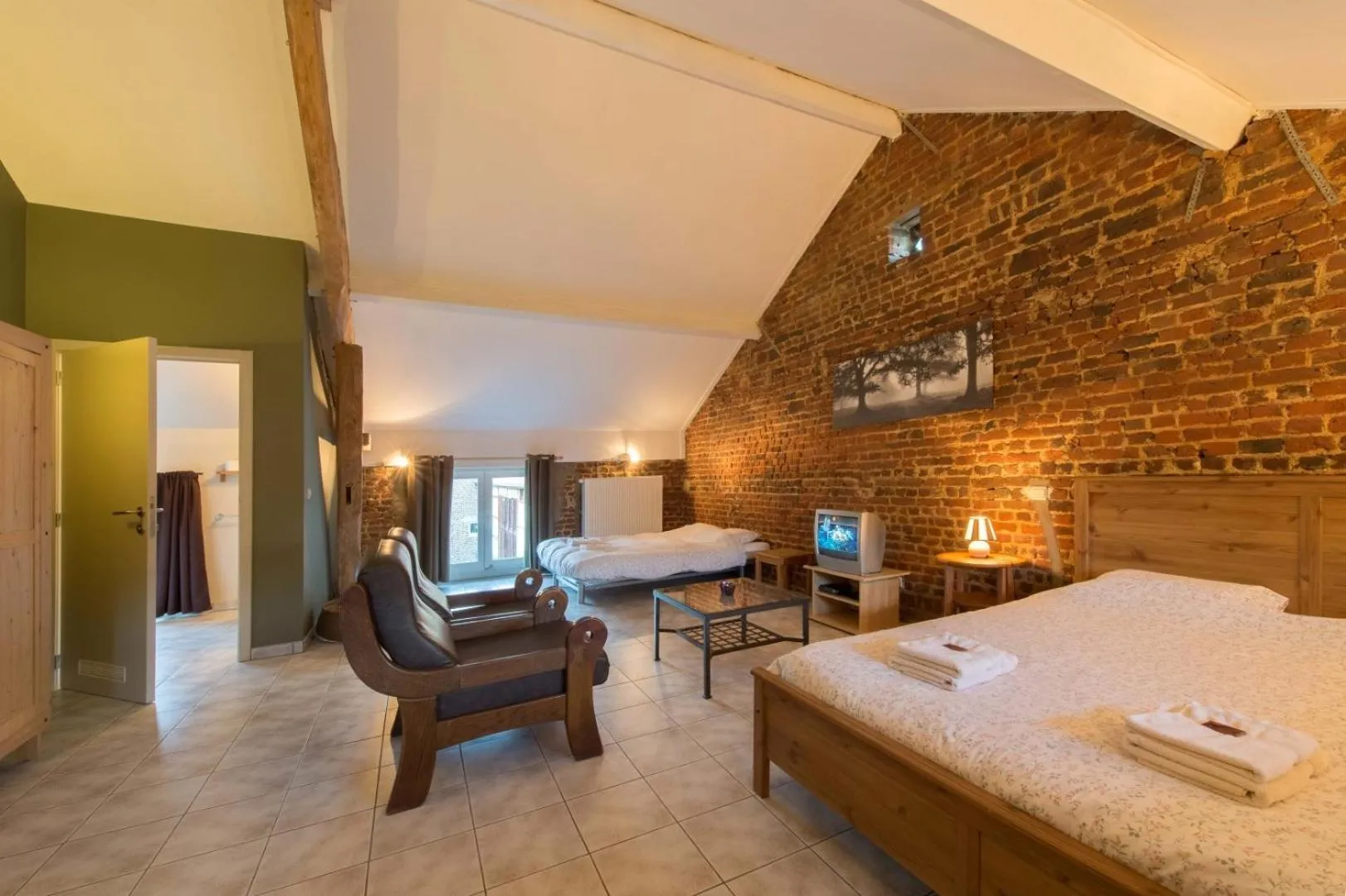 Photo of the whole room, Bed in B&B 't Maanhof