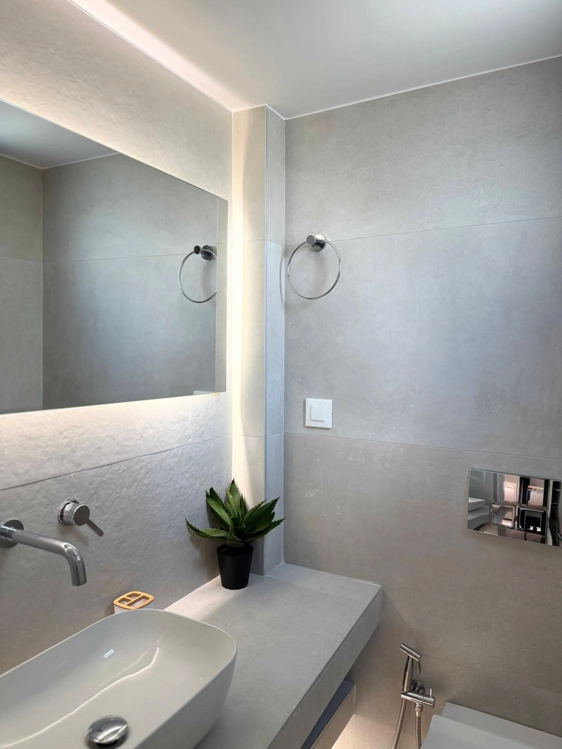 Bathroom in Seaside by Manos