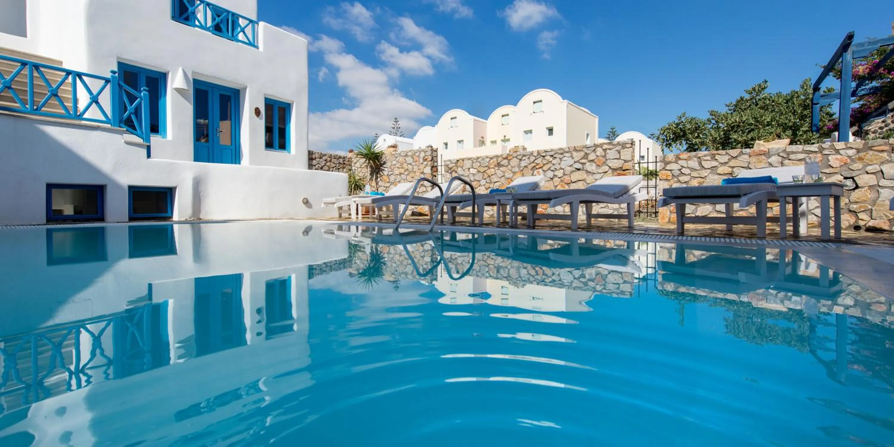 Swimming pool in Seaside by Manos