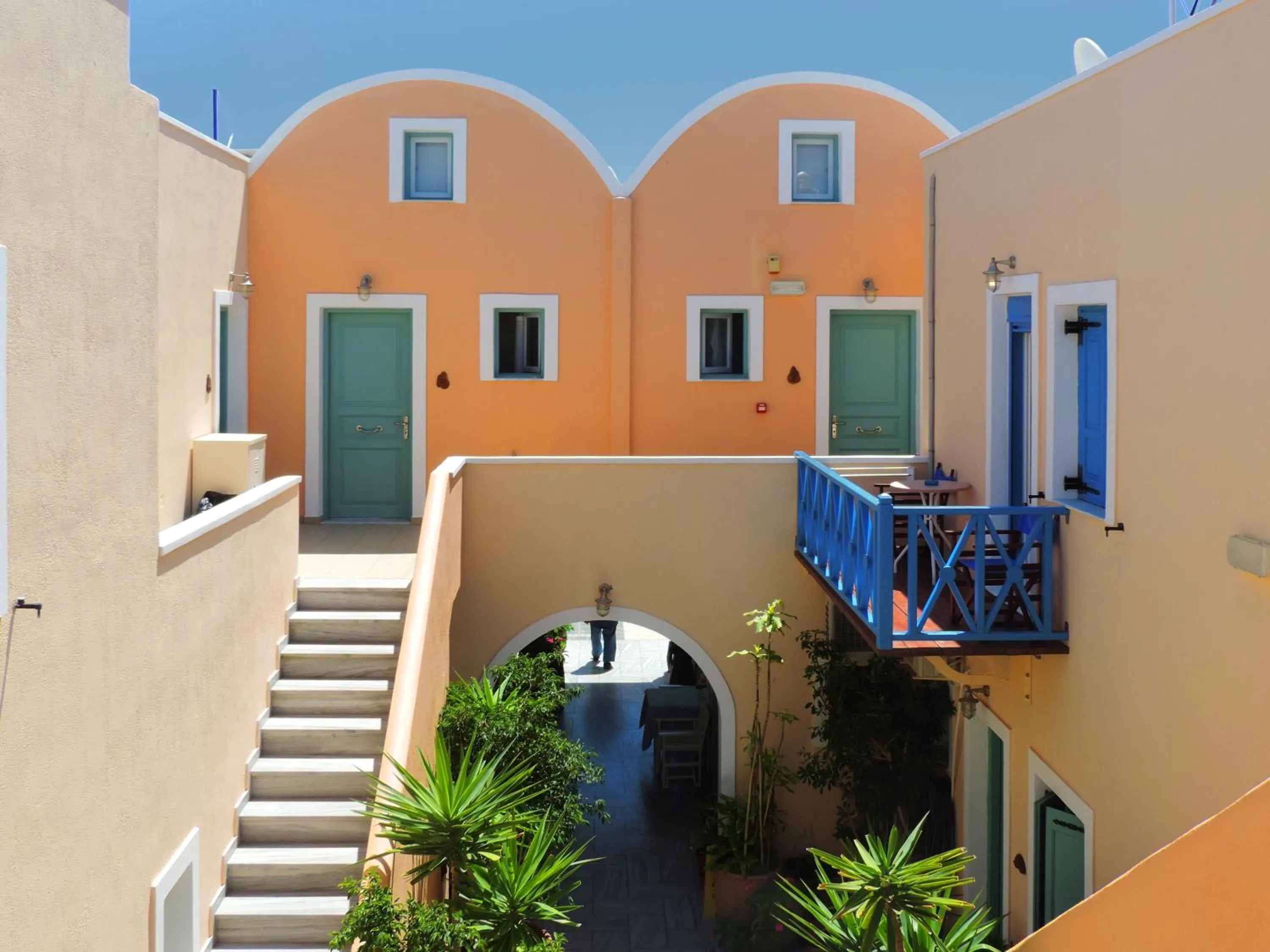 Balcony/Terrace in Seaside by Manos