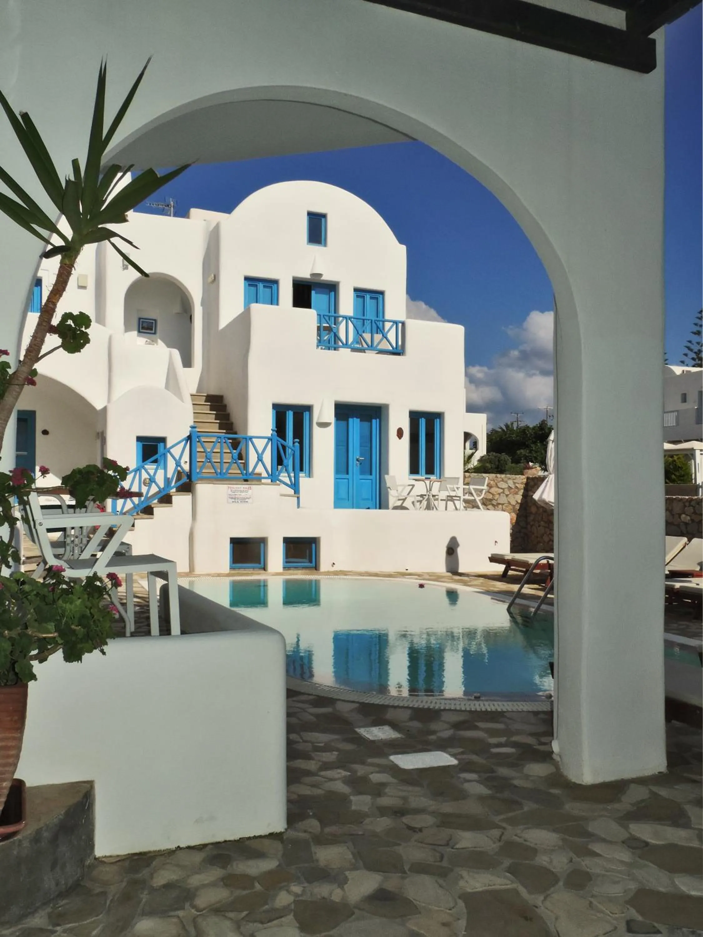 Balcony/Terrace in Seaside by Manos