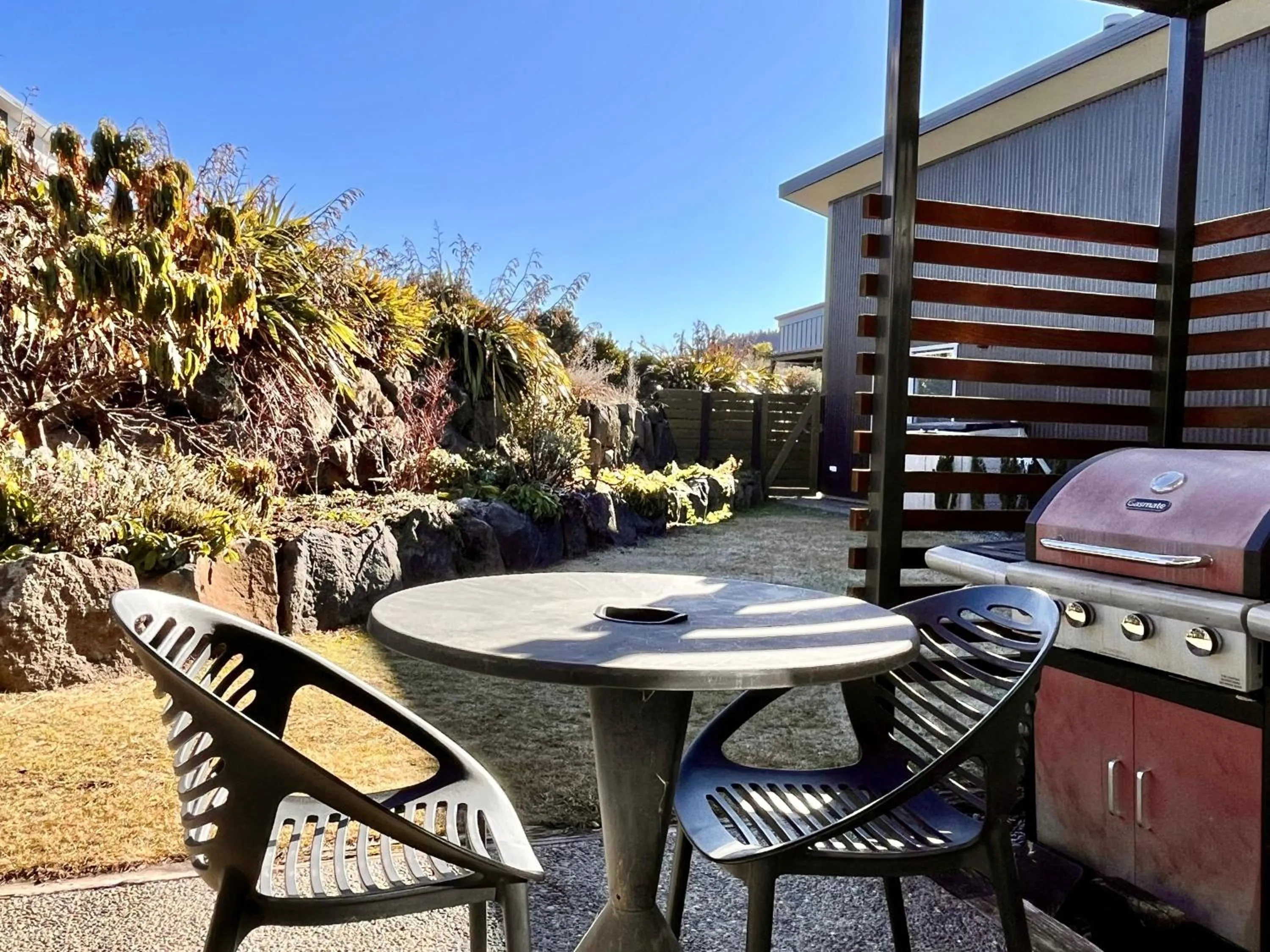 Patio in Cairnsmore Apartment - Lake Tekapo