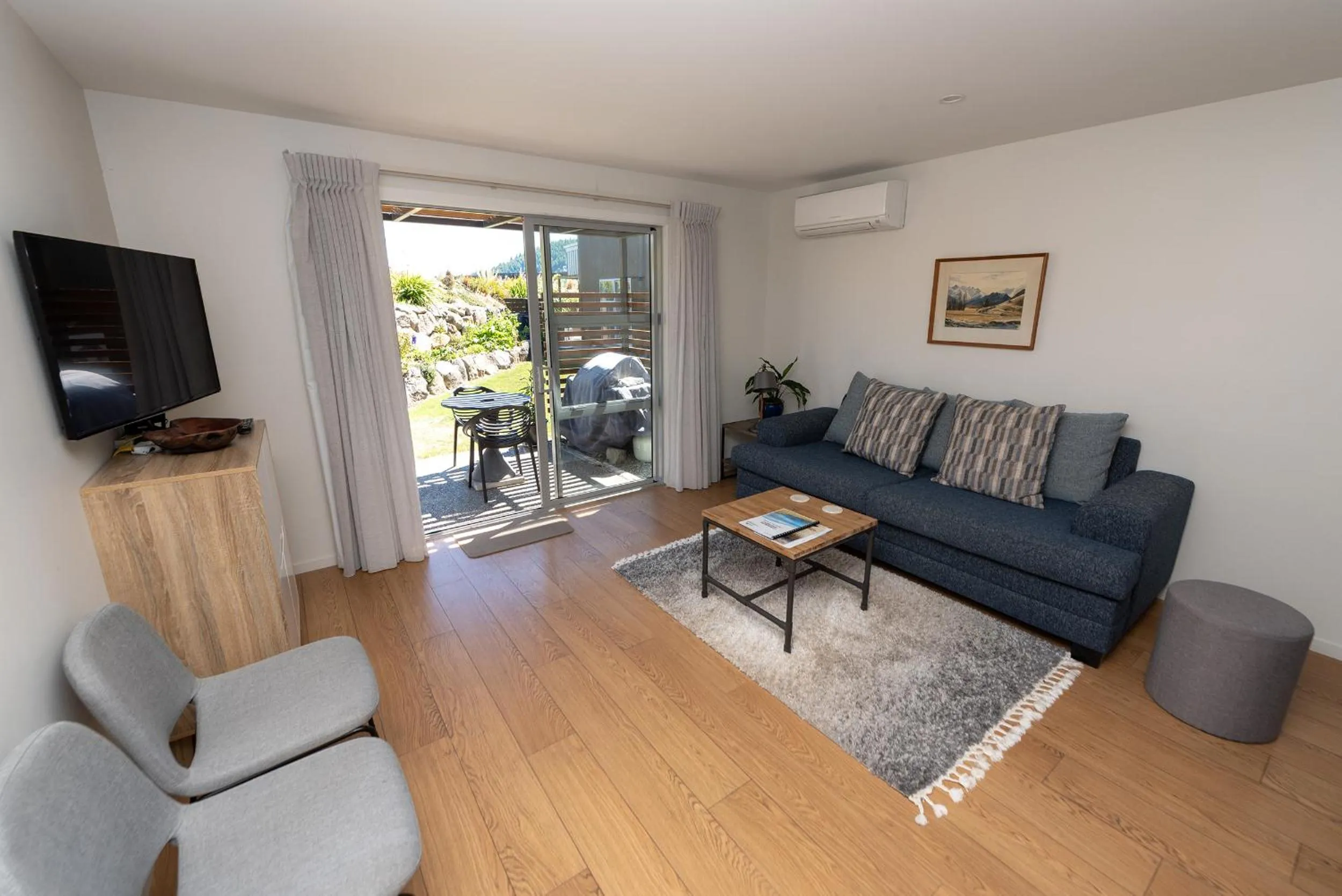 TV and multimedia in Cairnsmore Apartment - Lake Tekapo