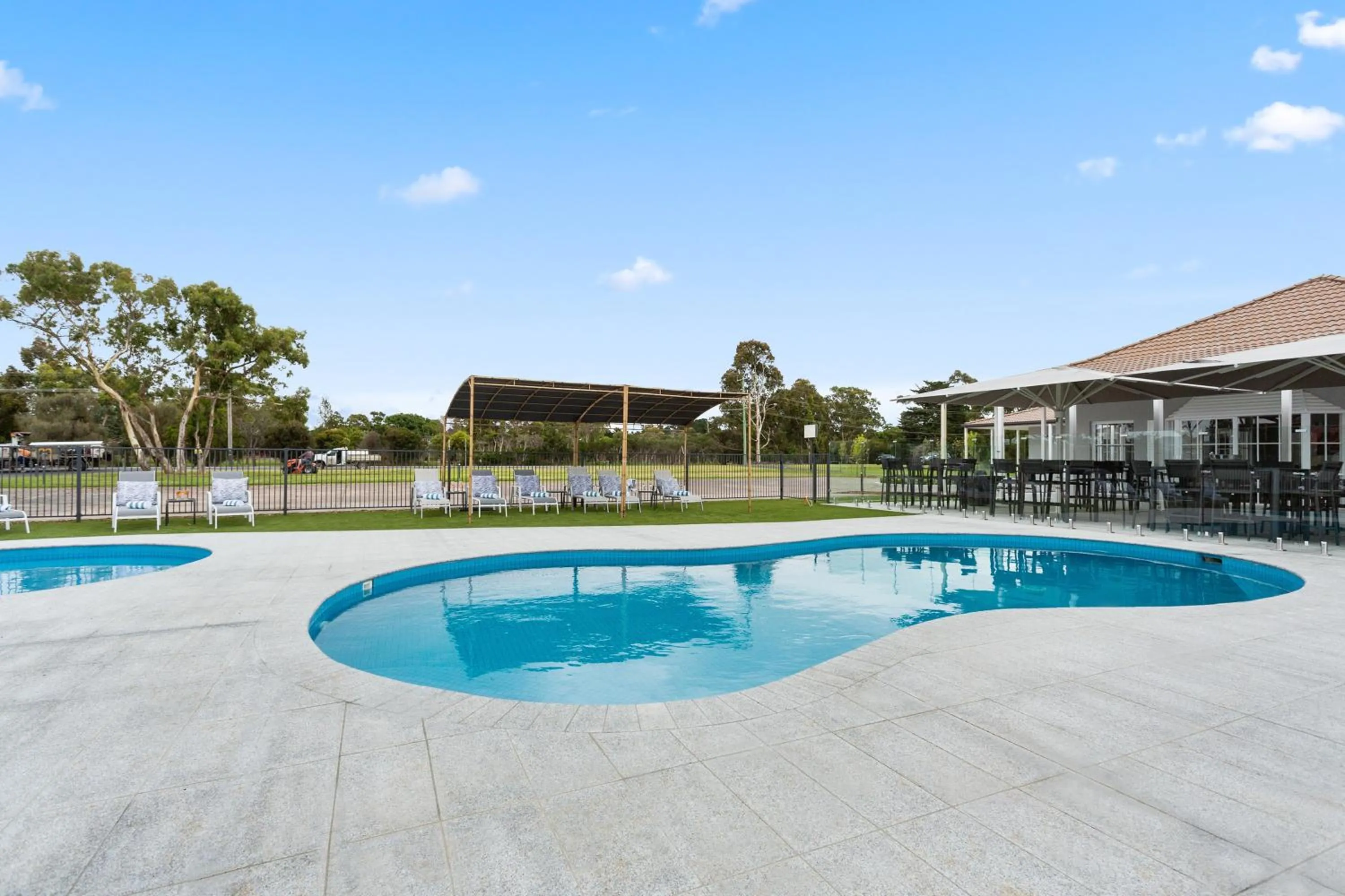 Swimming pool in Sanctuary Inn on Westernport
