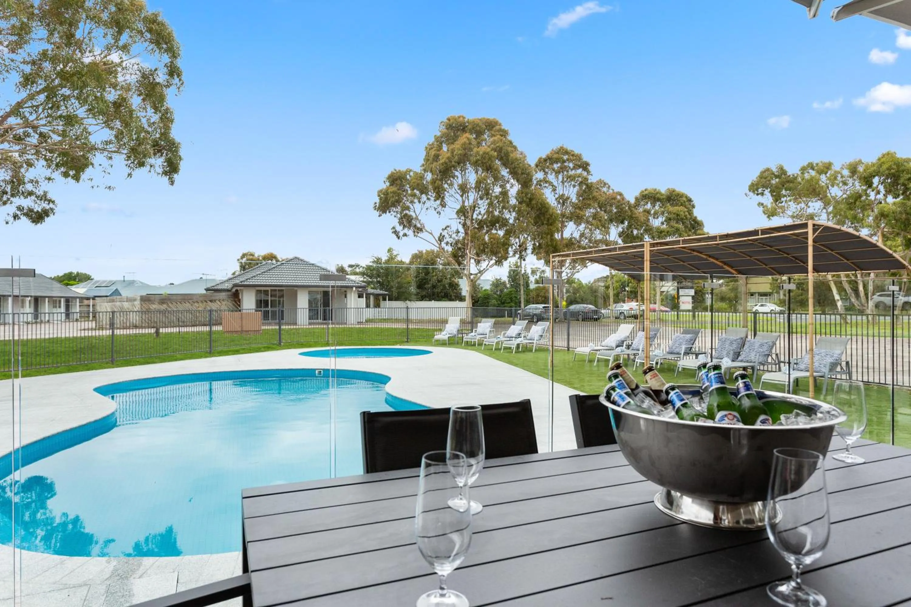 Pool view in Sanctuary Inn on Westernport